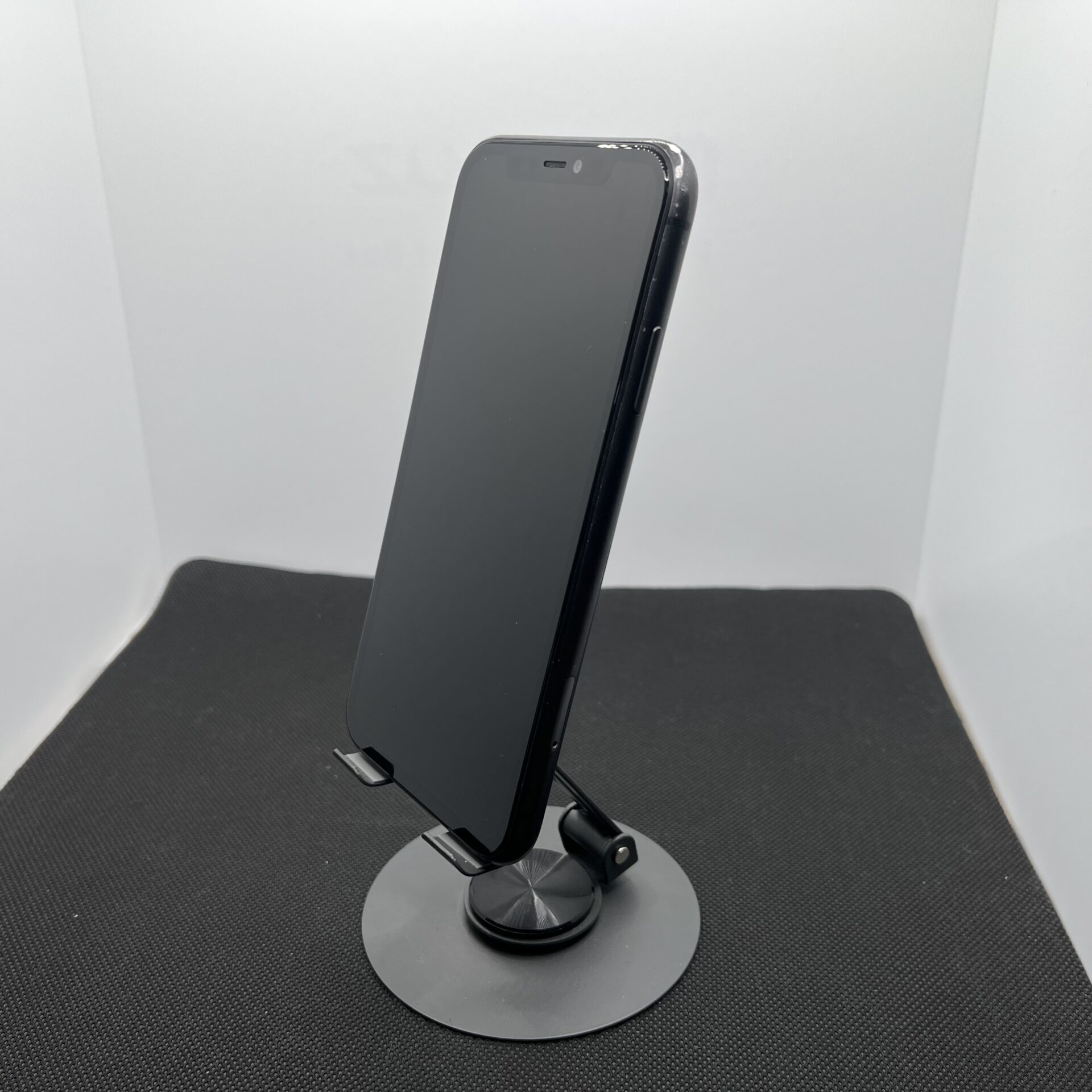 Apple iPhone 11 64GB Black (Condition Good) No Face ID - Image 3