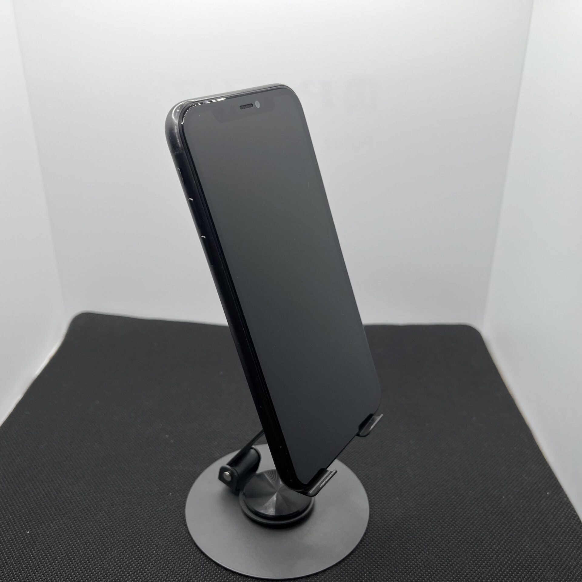 Apple iPhone 11 64GB Black (Condition Good) No Face ID - Image 2