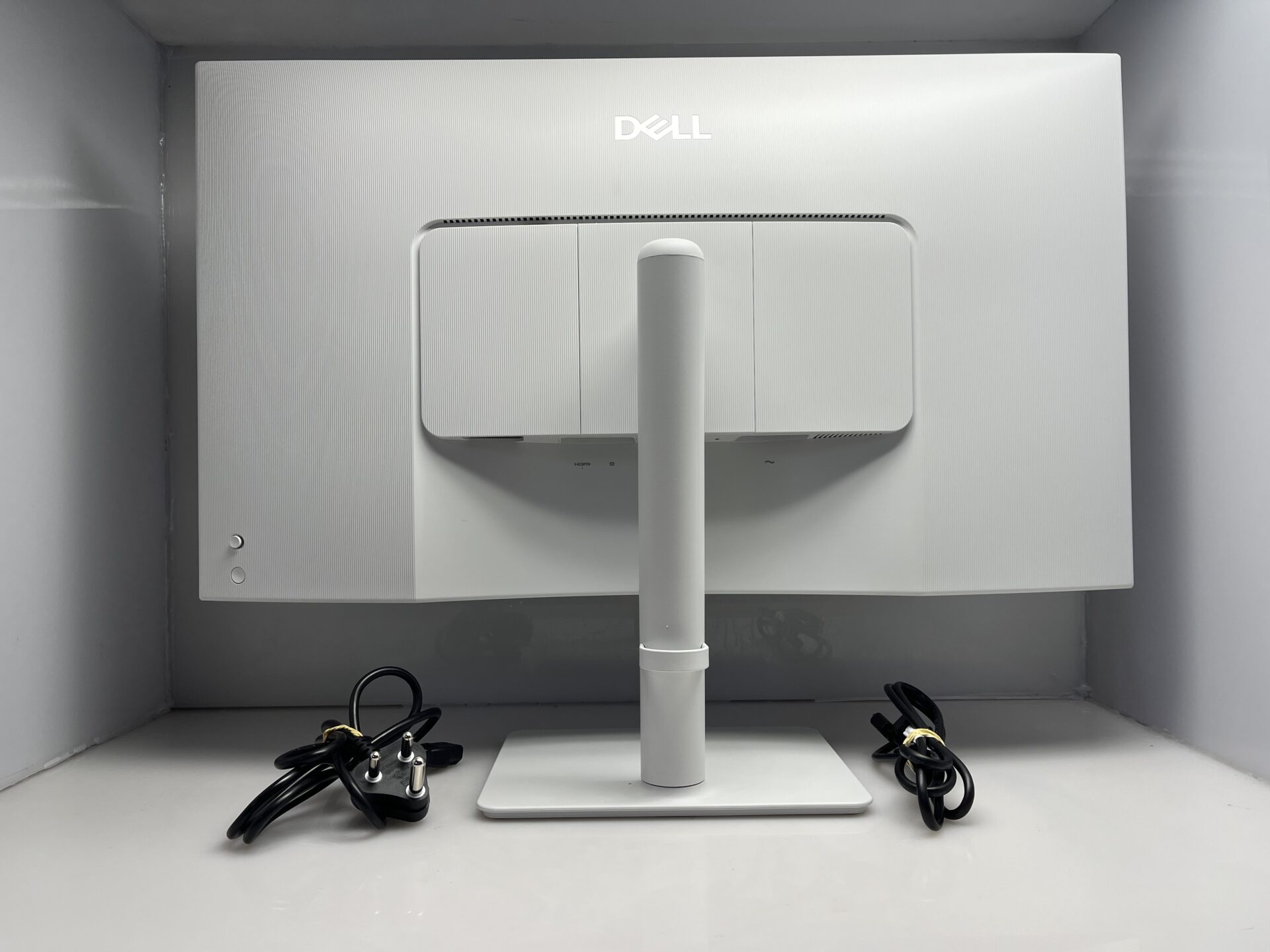 Dell 32 Plus S3225QS 28.1" 4K 120Hz Ash White (Condition: Pristine) - Image 5