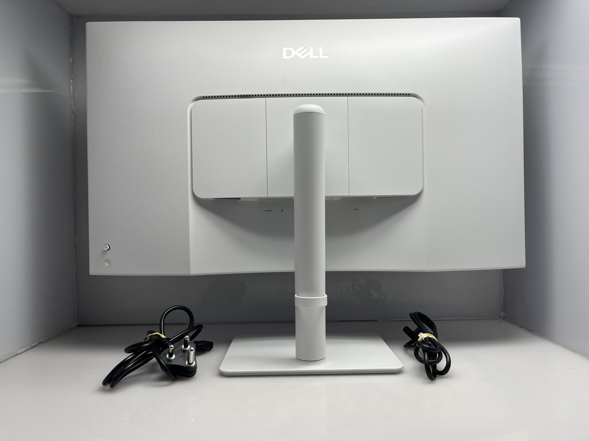 Dell 32 Plus S3225QS 28.1" 4K 120Hz Ash White (Condition: Pristine) - Image 6