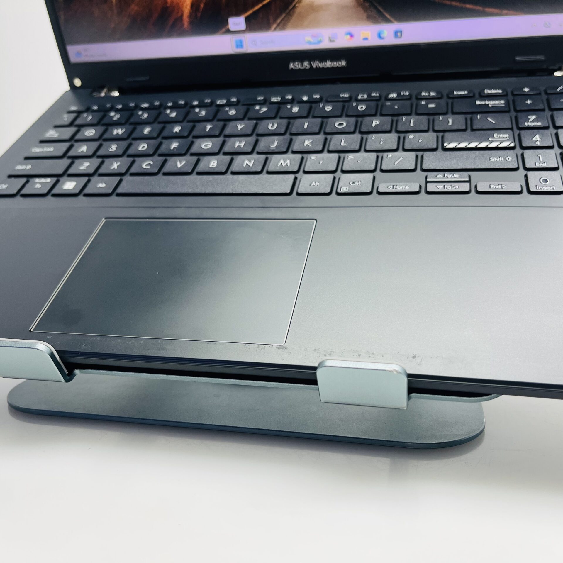 Asus VivoBook Go 15 "Core i3" 8GB RAM 512GB SSD Black (Condition: Good) - No Hinge Cover - Image 7