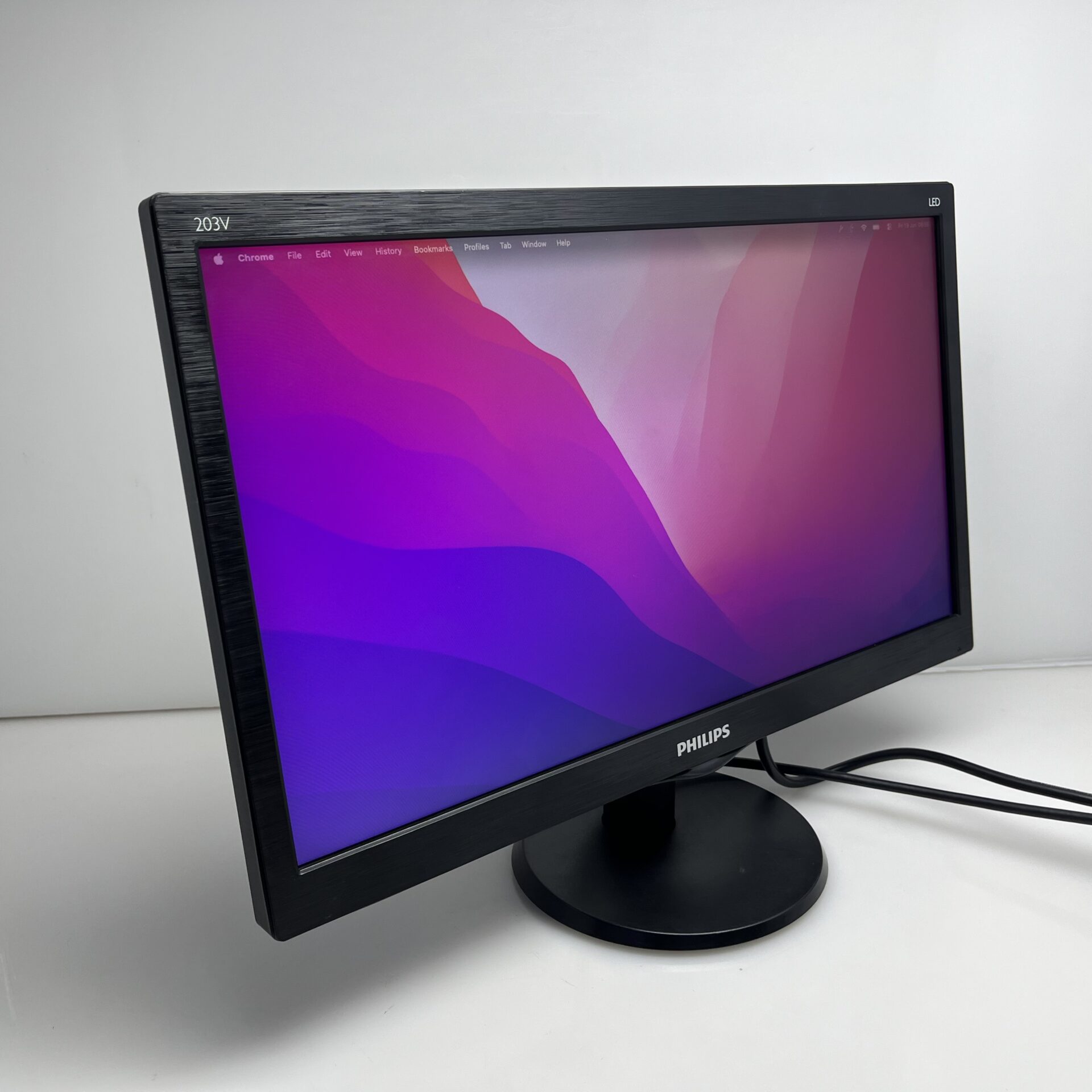 Phillips 20-inch V-Line LED-backlit LCD desktop computer monitor-Black (Condition Good) - Image 2