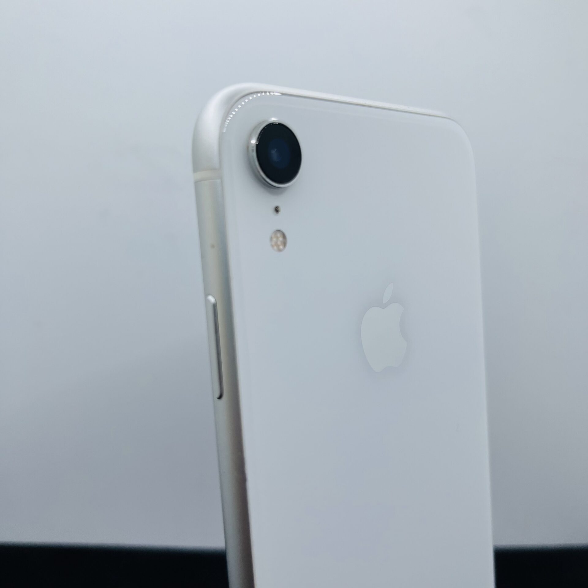 Apple iPhone XR 64GB White (Condition: Good) | Epic Deals SA