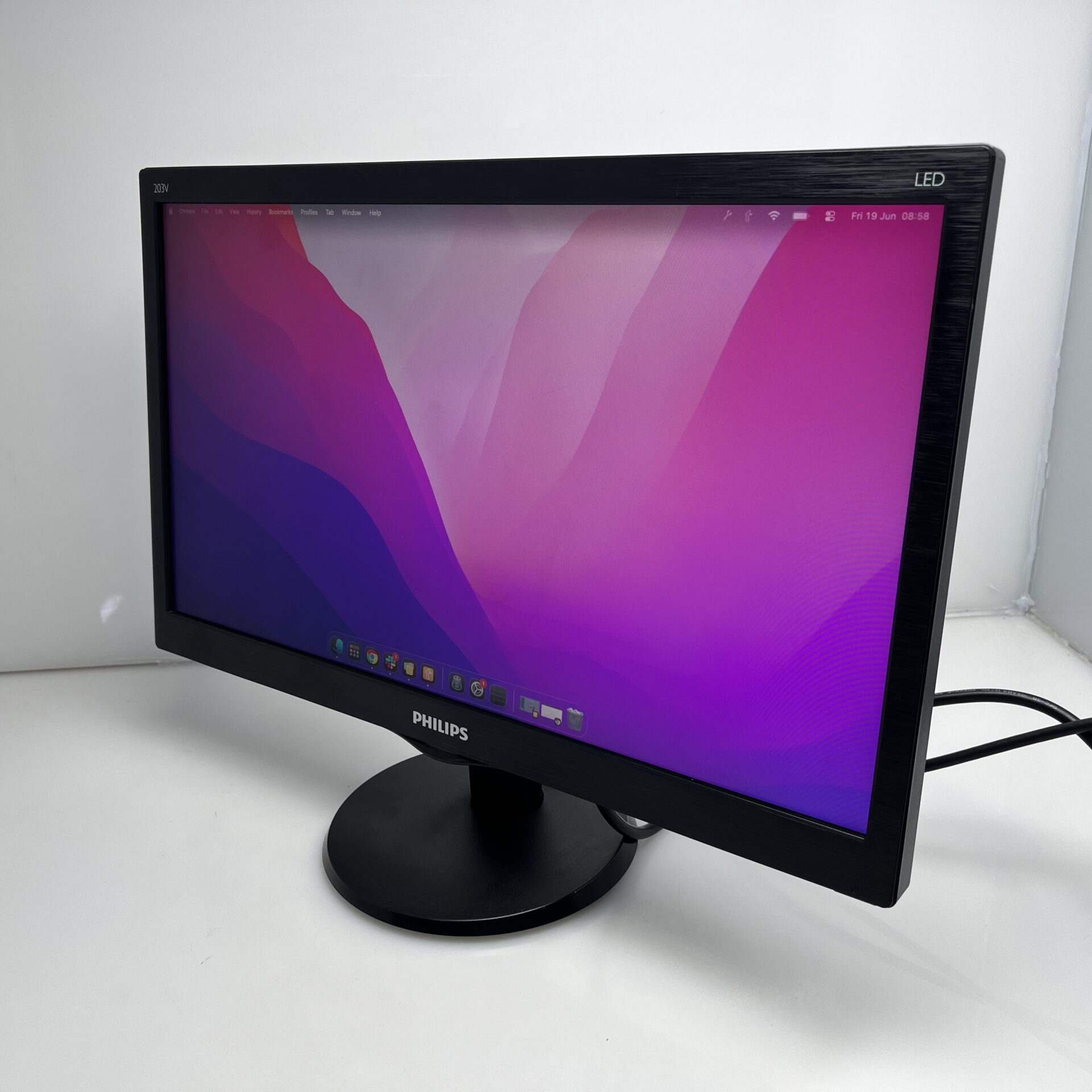 Phillips 20-inch V-Line LED-backlit LCD desktop computer monitor-Black (Condition Good) - Image 4