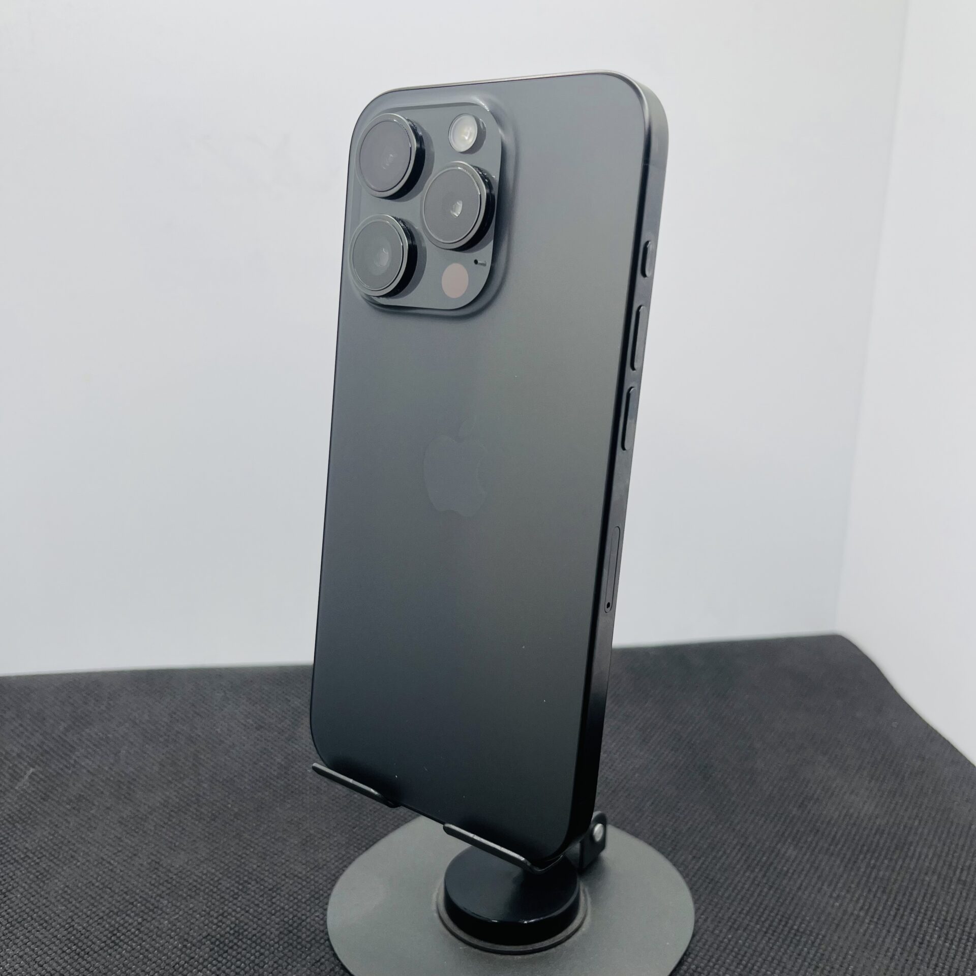 Apple iPhone 15 Pro 256GB Black Titanium (Condition: Excellent) - Image 8