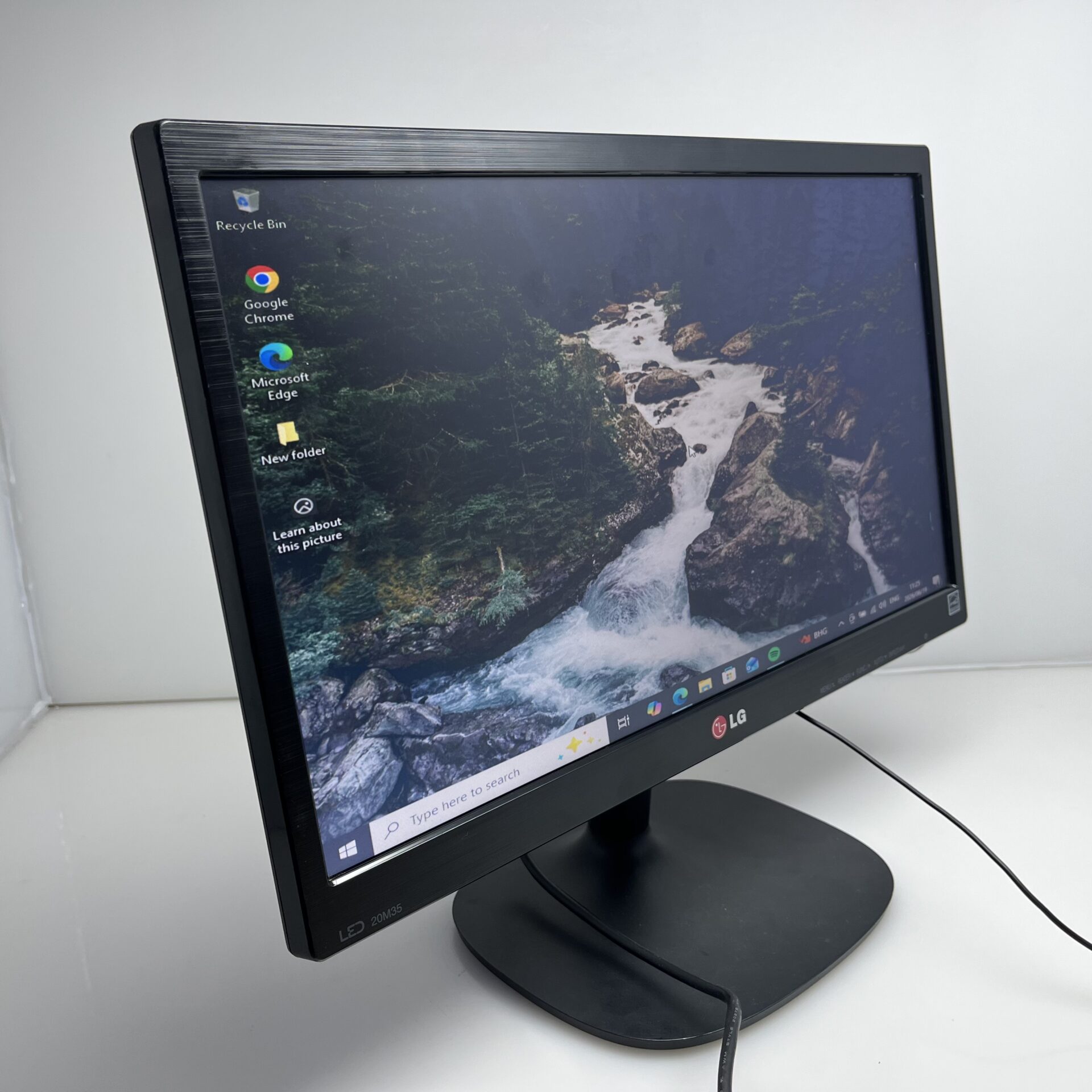 LG LED 20M35A Monitor Black (Condition Good) - Image 2