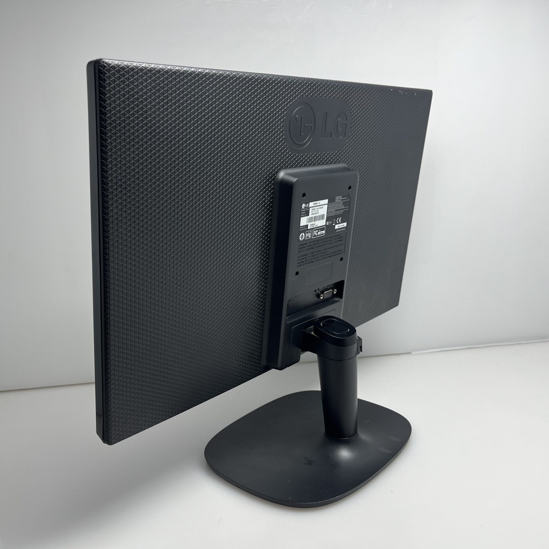 LG LED 20M35A Monitor Black (Condition Good) - Image 7