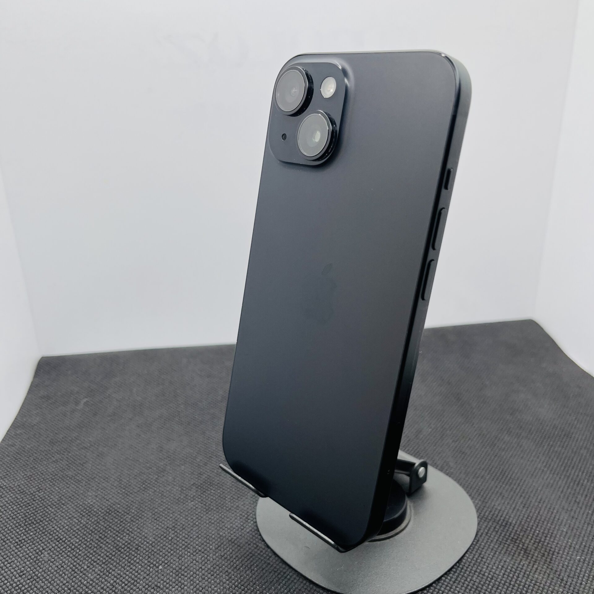 Apple iPhone 15 128GB Black (Condition: Good) - Image 6