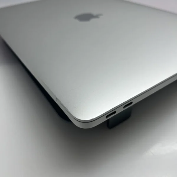 Apple MacBook Pro 13-Inch 