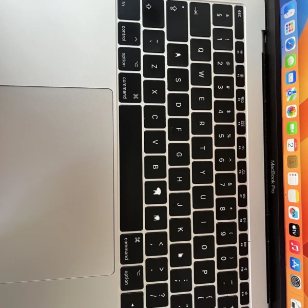 Apple MacBook Pro 13-Inch 
