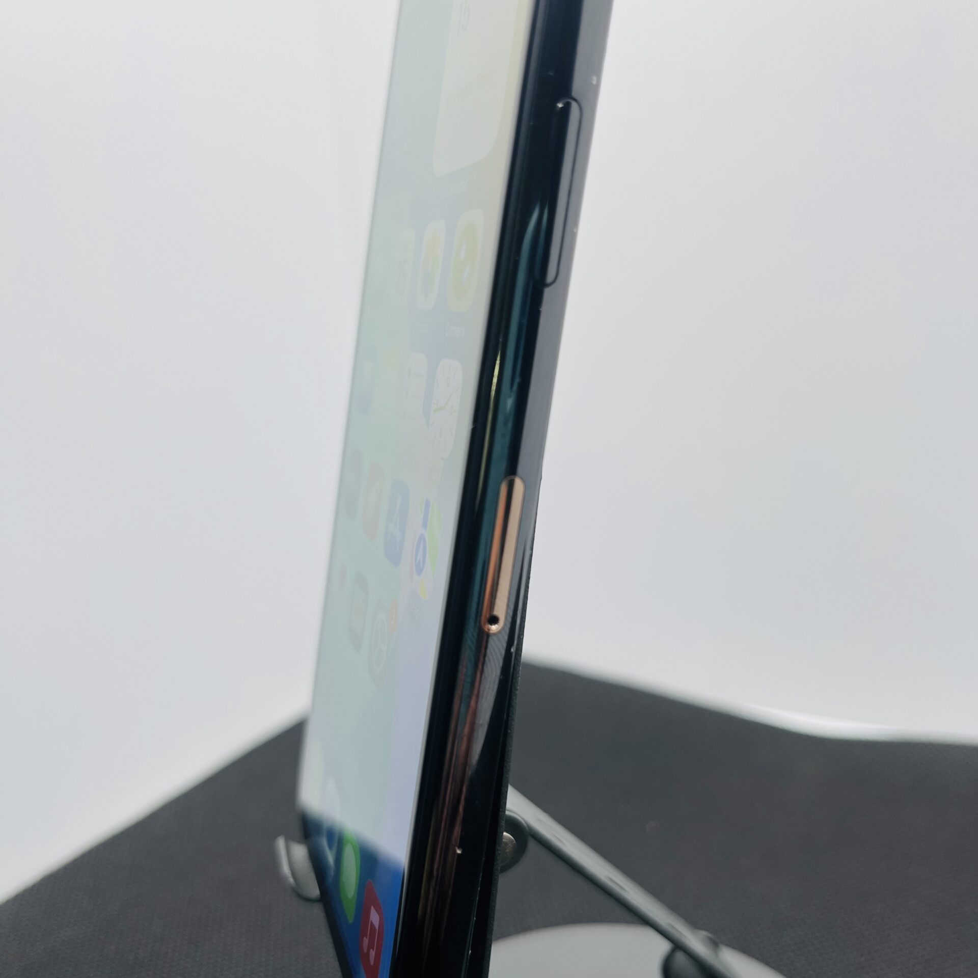 Apple iPhone 11 Pro 256GB Space Gray (Condition: Good) - Image 4