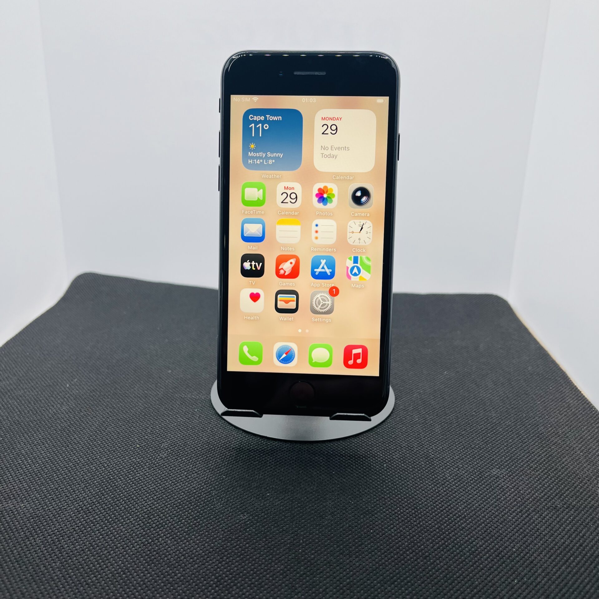 Apple iPhone SE (2022) 64GB Midnight (Condition:Good) - No Face ID - Image 2