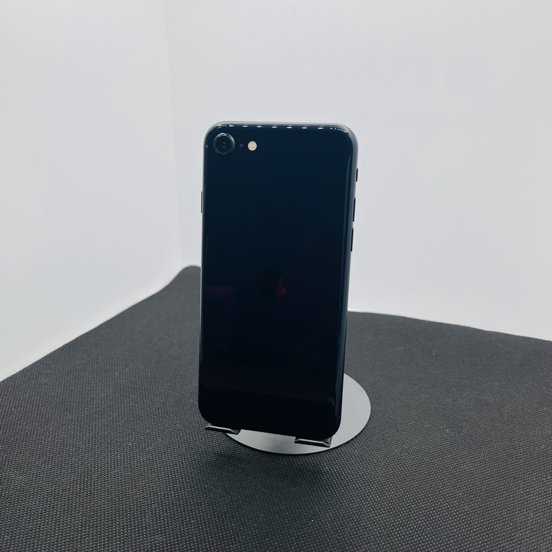 Apple iPhone SE (2022) 64GB Midnight (Condition:Good) - No Face ID - Image 5