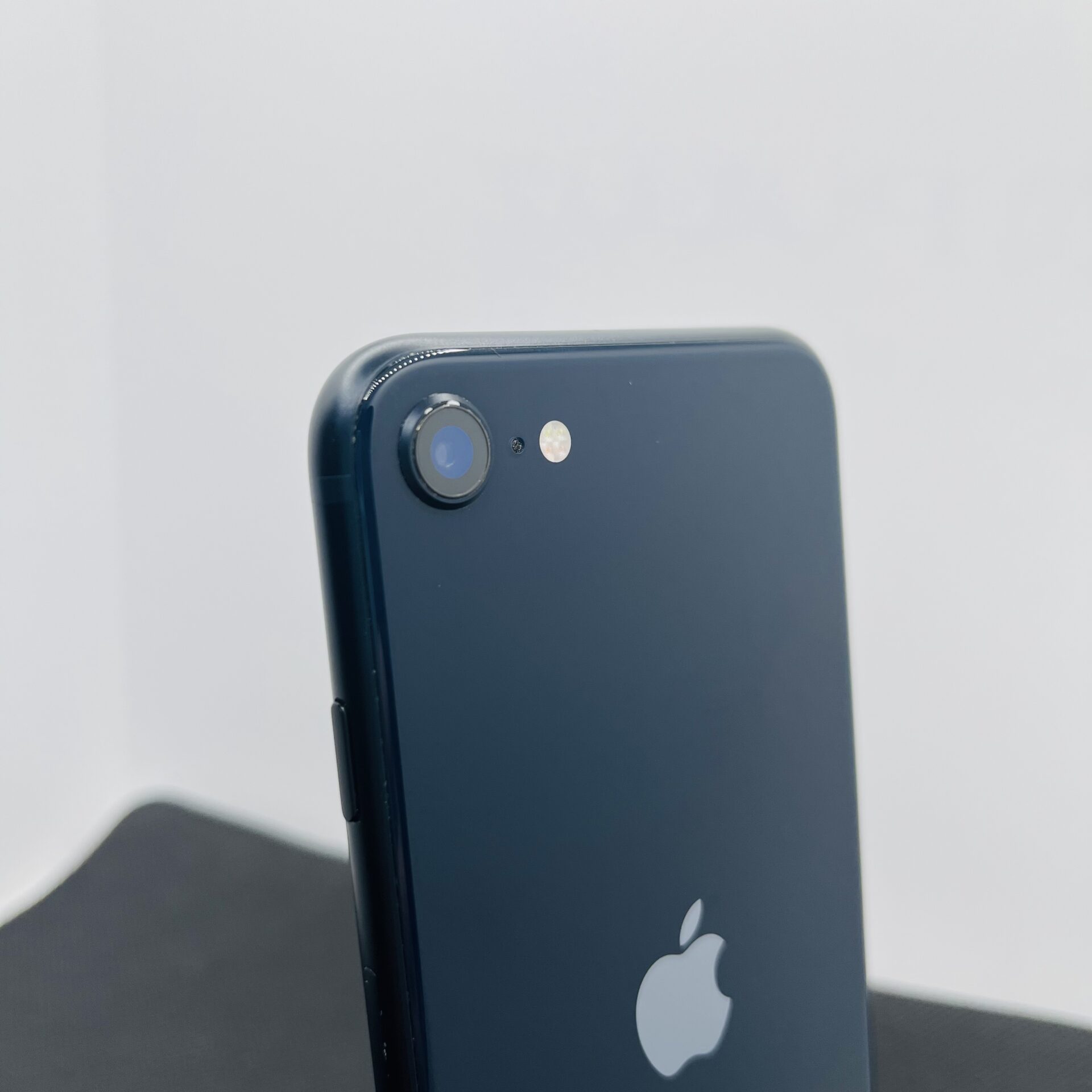 Apple iPhone SE (2022) 64GB Midnight (Condition:Good) - No Face ID - Image 7