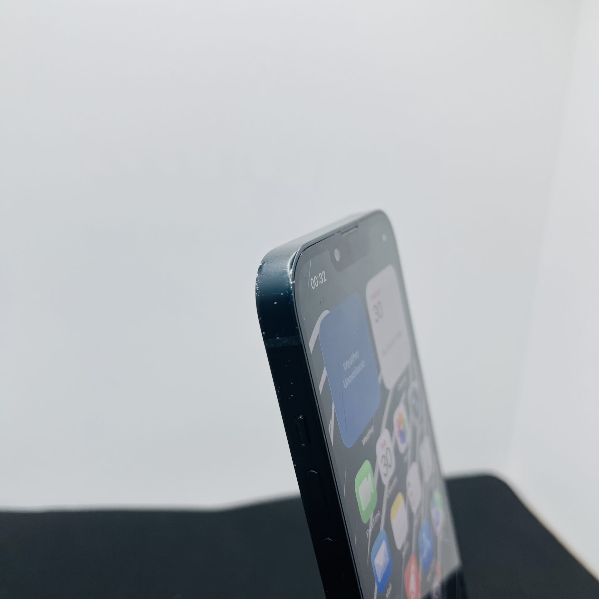 Apple iPhone 13 128GB Midnight (Condition: Good) - Image 5