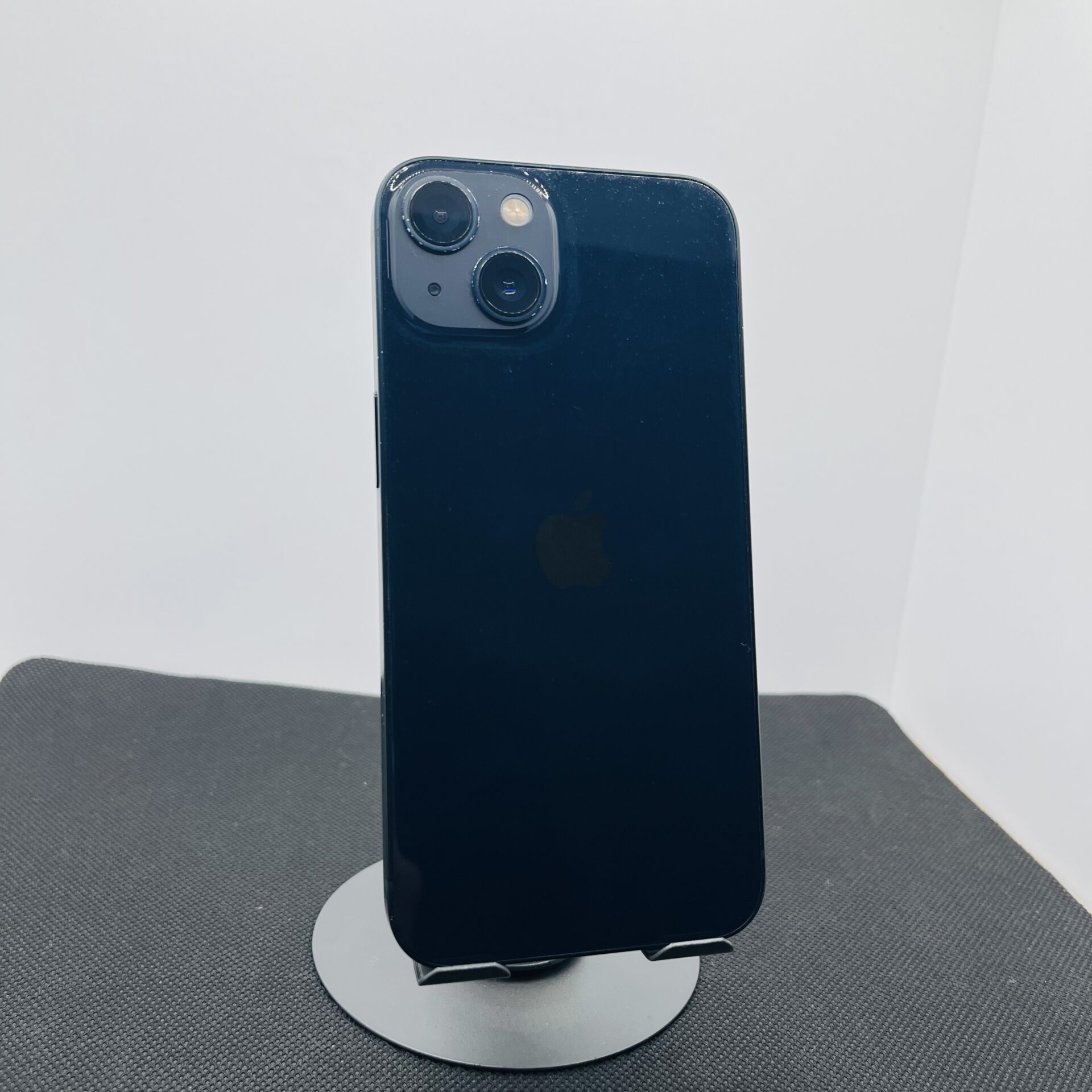 Apple iPhone 13 128GB Midnight (Condition: Good) - Image 6