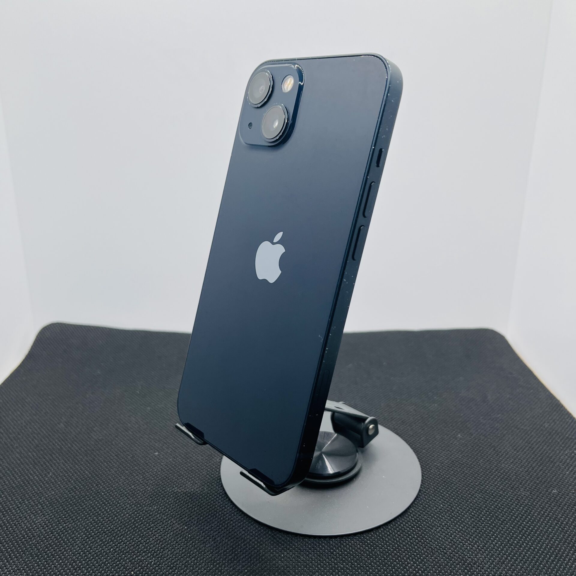Apple iPhone 13 128GB Midnight (Condition: Good) - Image 7