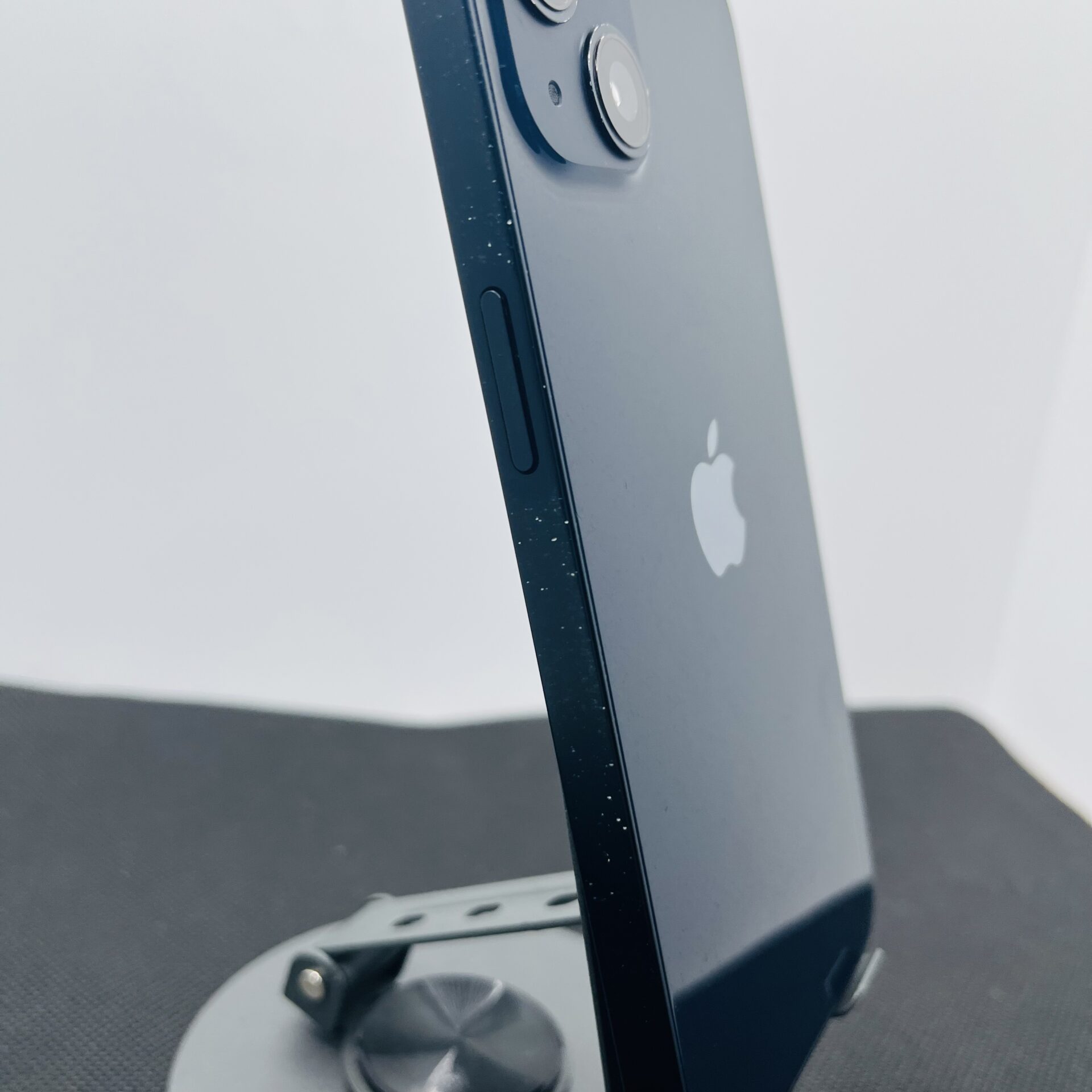 Apple iPhone 13 128GB Midnight (Condition: Good) - Image 10