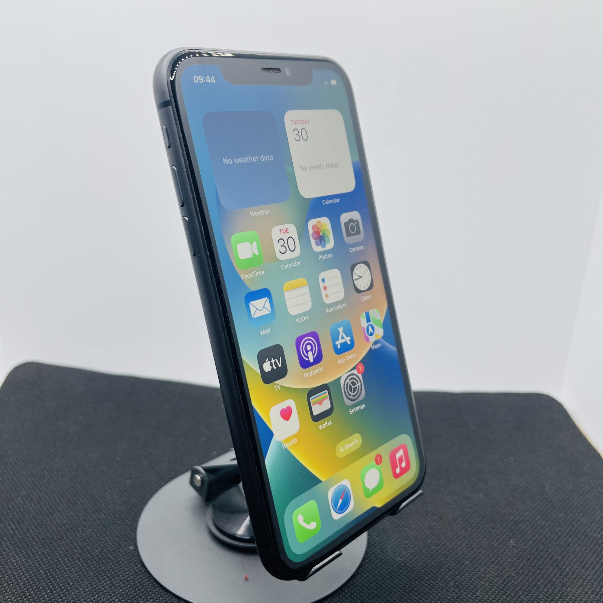 Apple iPhone 11 64GB Black (Condition: Good) - Image 4