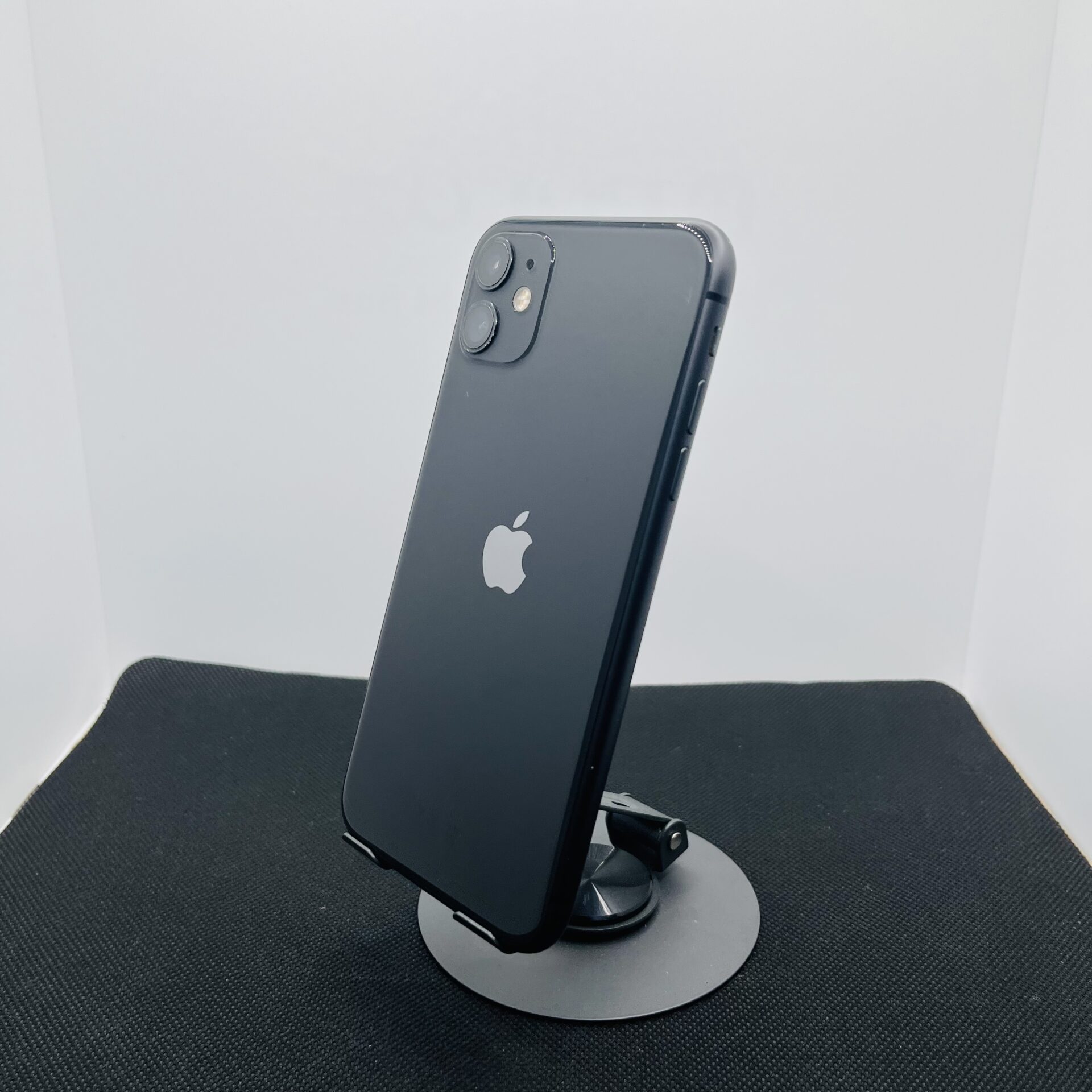 Apple iPhone 11 64GB Black (Condition: Good) - Image 6