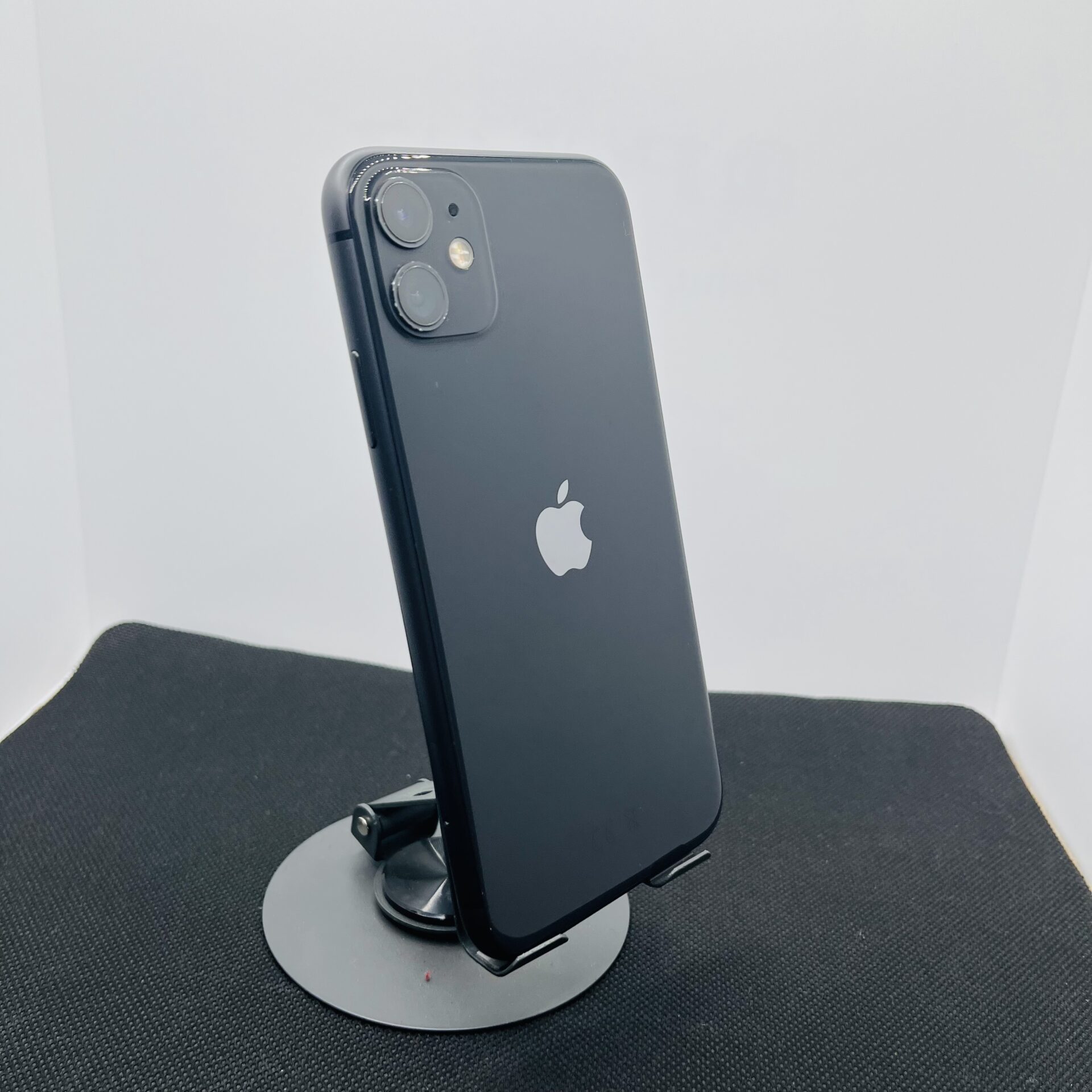 Apple iPhone 11 64GB Black (Condition: Good) - Image 7