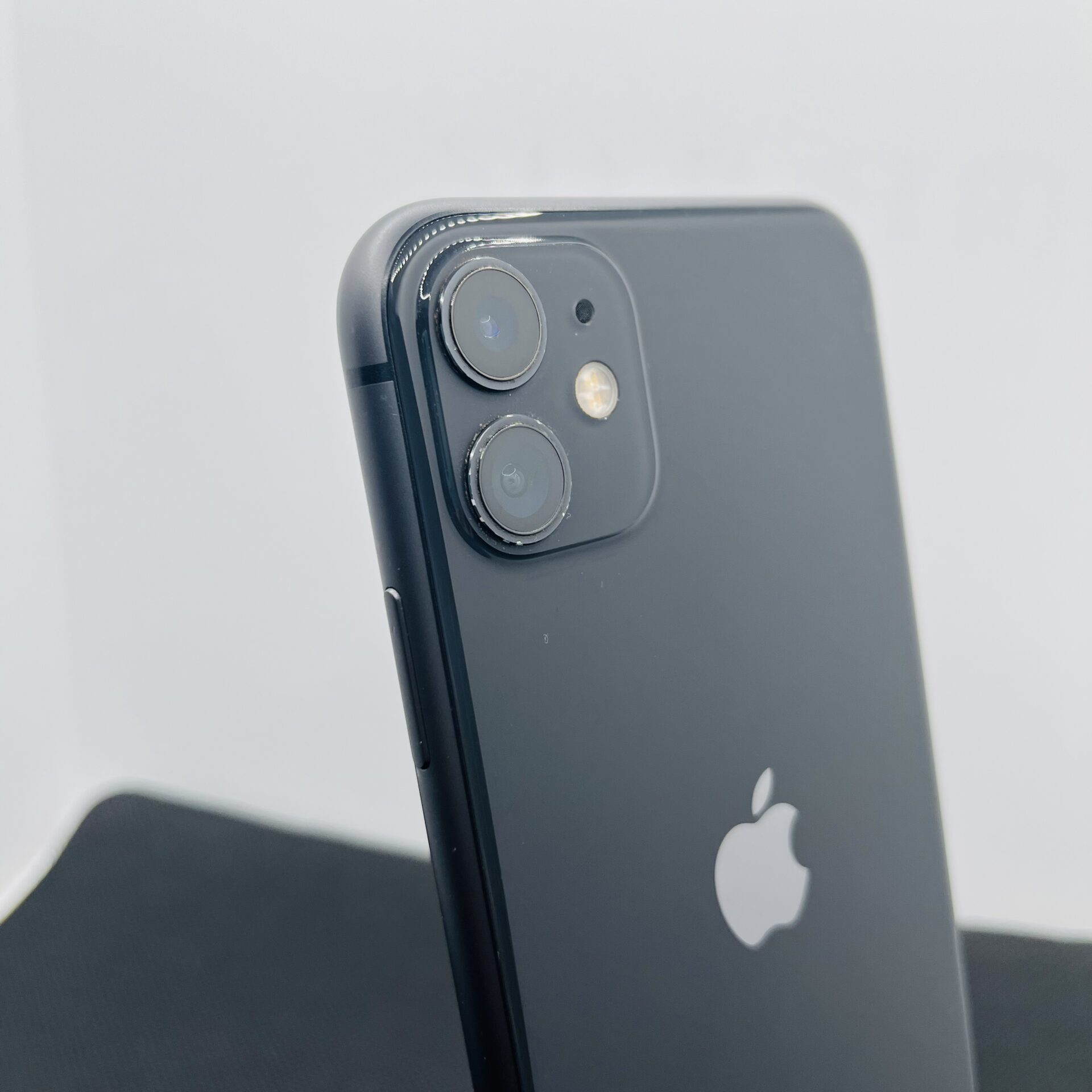 Apple iPhone 11 64GB Black (Condition: Good) - Image 8