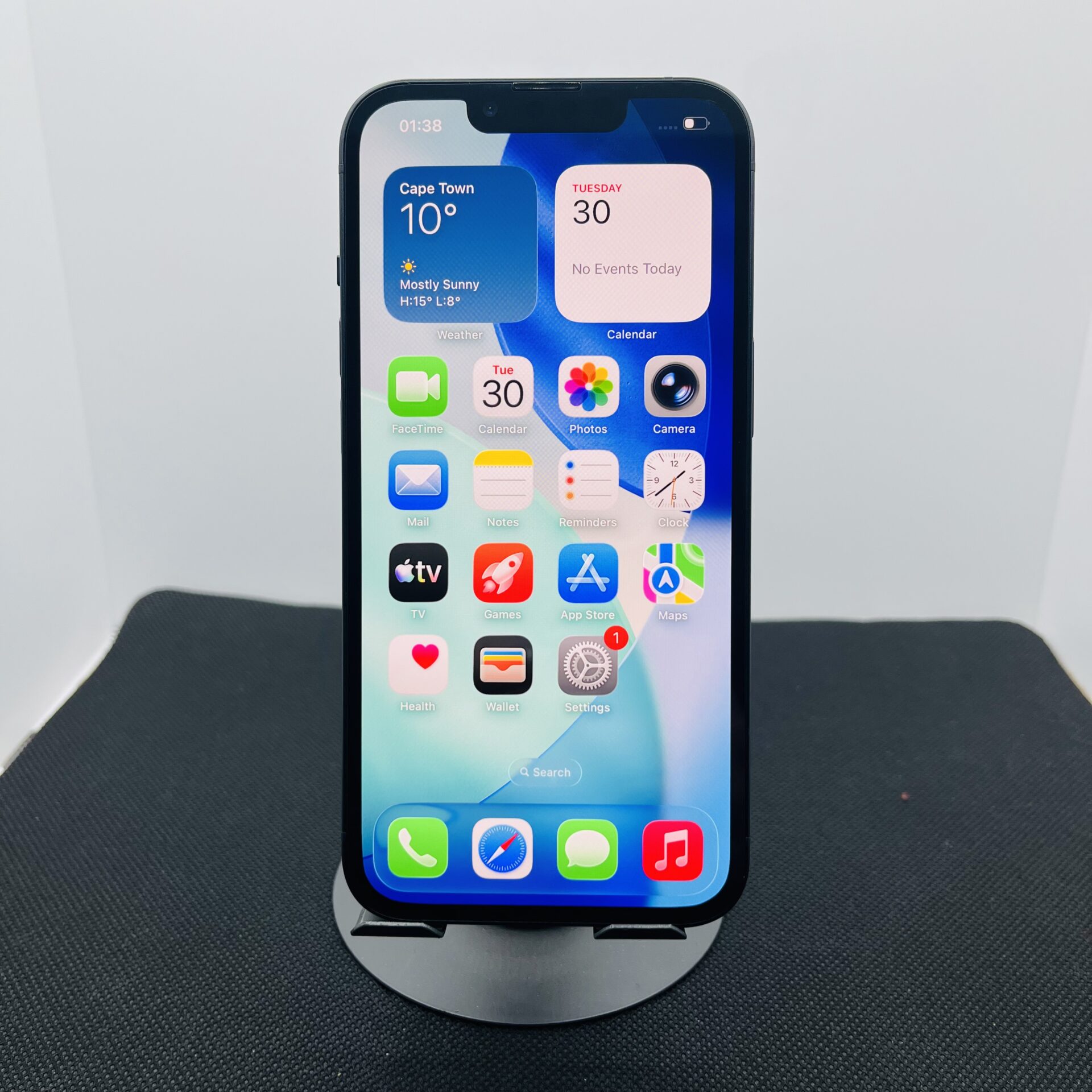 Apple iPhone 13 256GB Midnight (Condition: Excellent) - Image 2