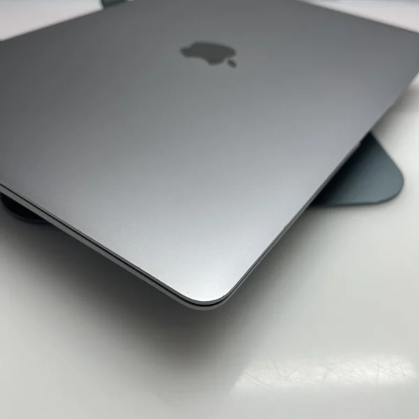 MacBook Air 13-Inch 