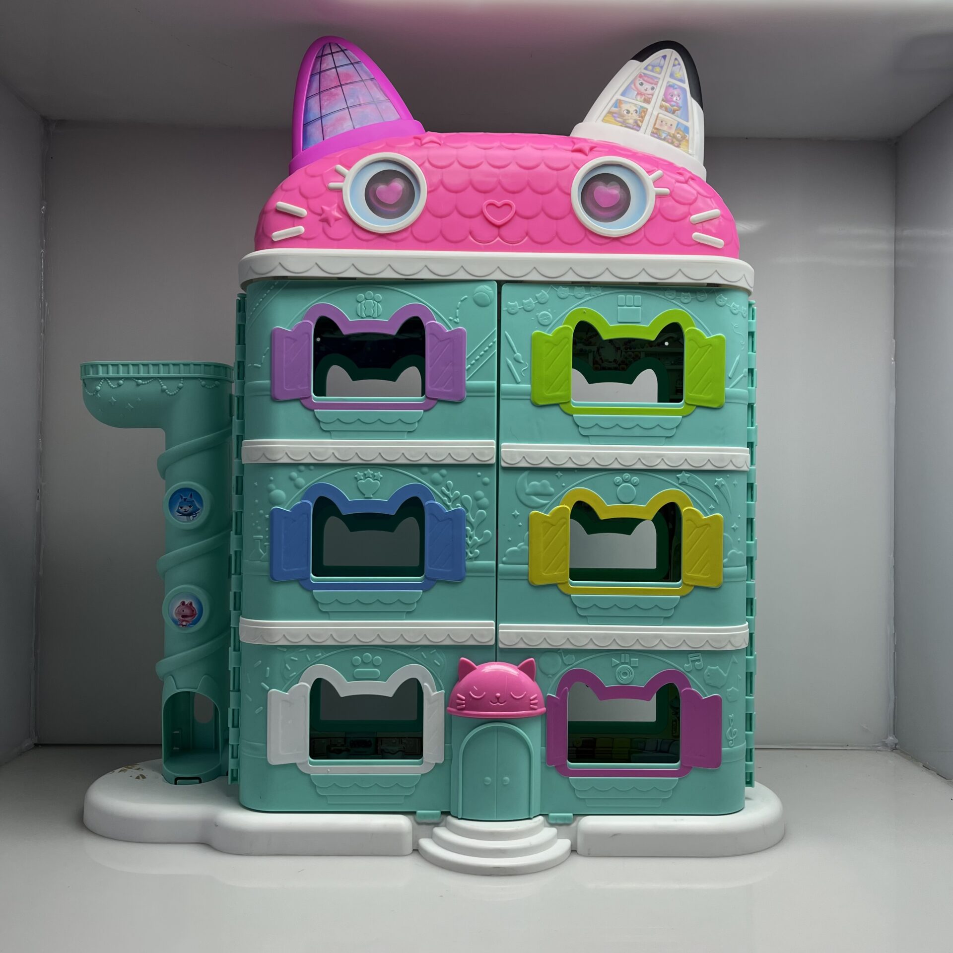 Gabby's Dollhouse 'The Movie' Meow-mazing Dollhouse Playset - (Condition: Fair) - Image 10