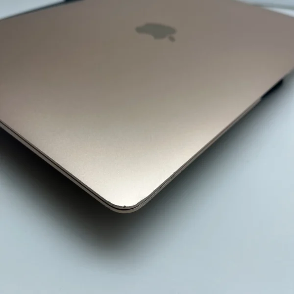 Apple MacBook Air 13-Inch 