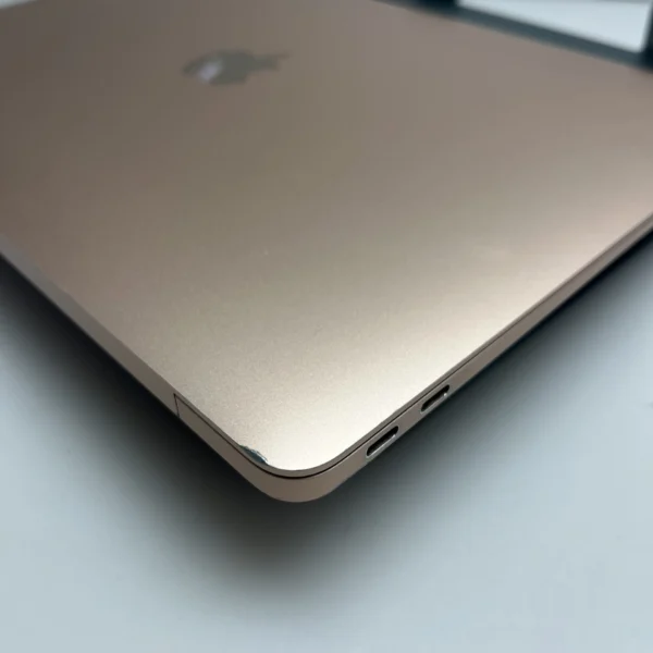 Apple MacBook Air 13-Inch 