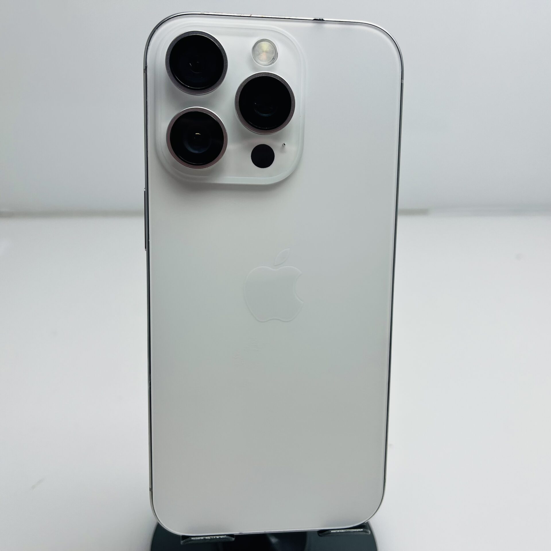 Apple iPhone 16 Pro 256GB White Titanium (Condition: Excellent