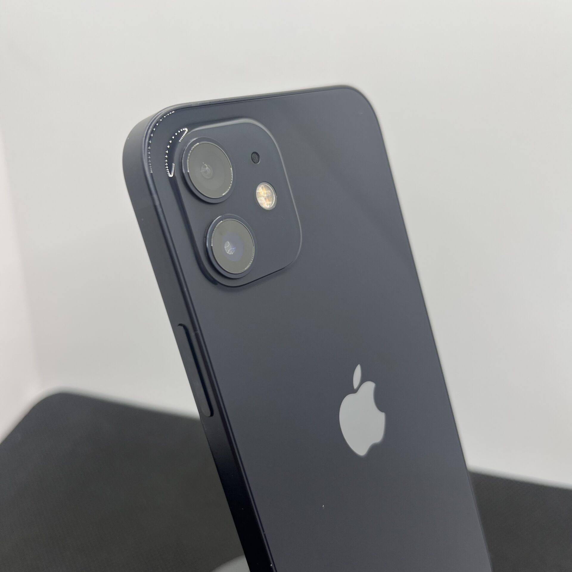 Apple iPhone 12 128GB Black (Condition: Good) - Image 9