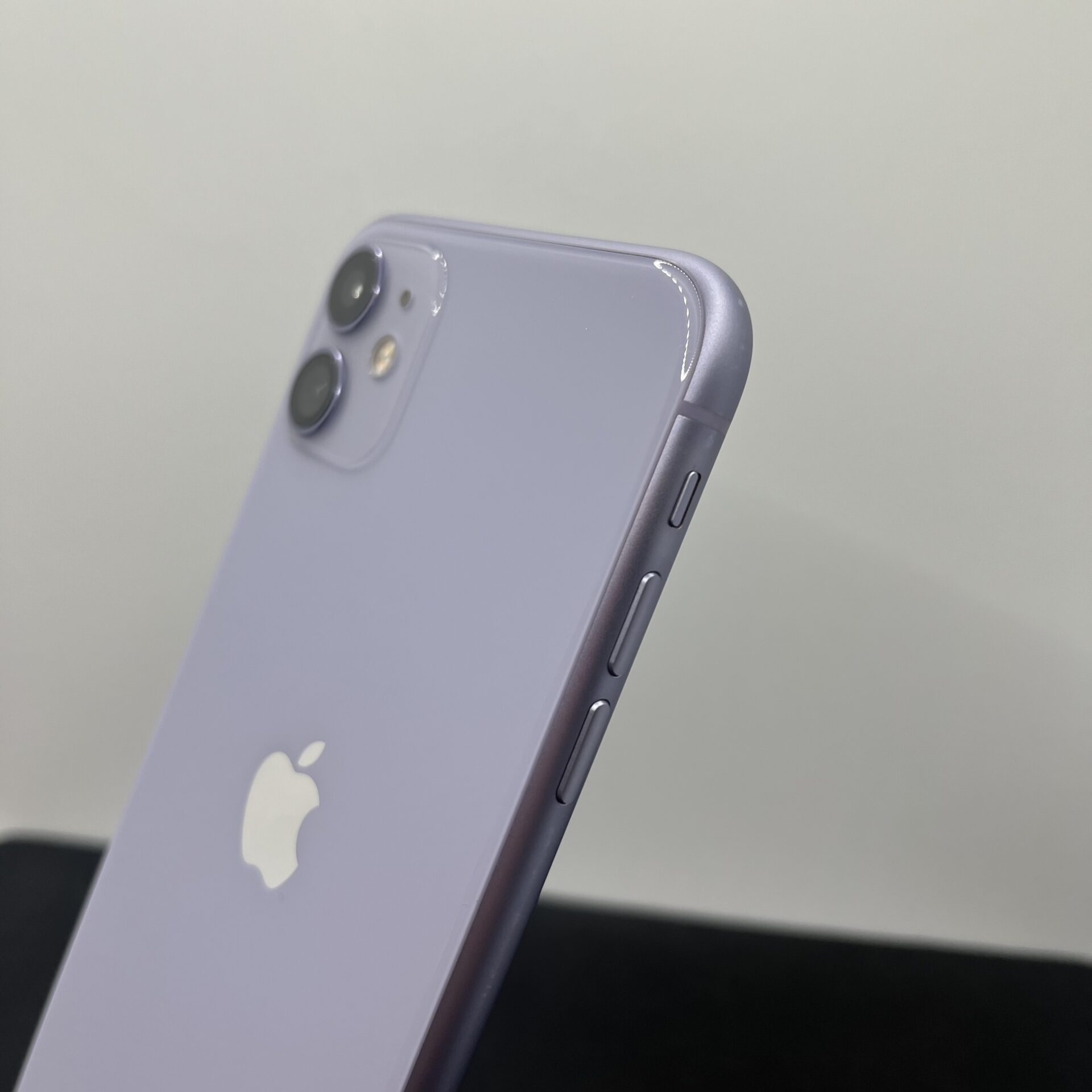 Apple iPhone 11 64GB Purple (Condition: Good) - Bright Spot | Epic