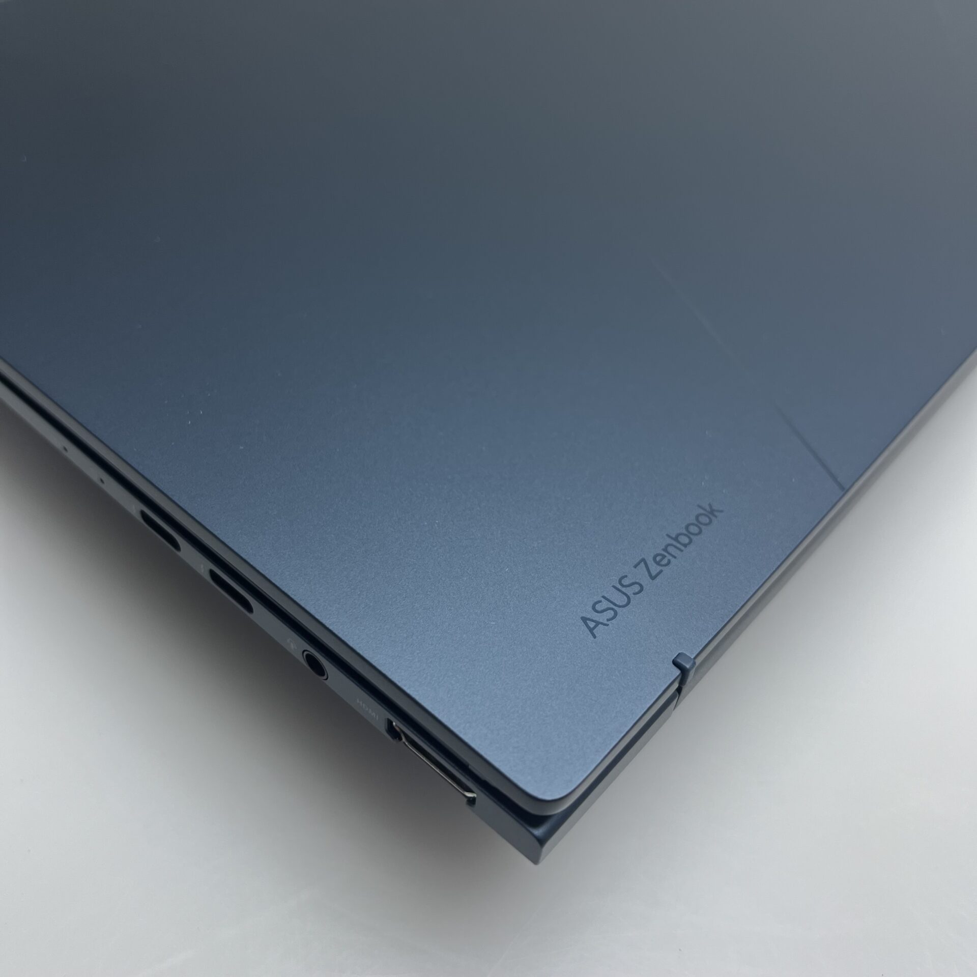 Asus ZenBook 14 UX3405C "Core Ultra 9" 2.90GHz 16GB RAM 1TB SSD Ponder Blue (Condition: Pristine) - Image 5