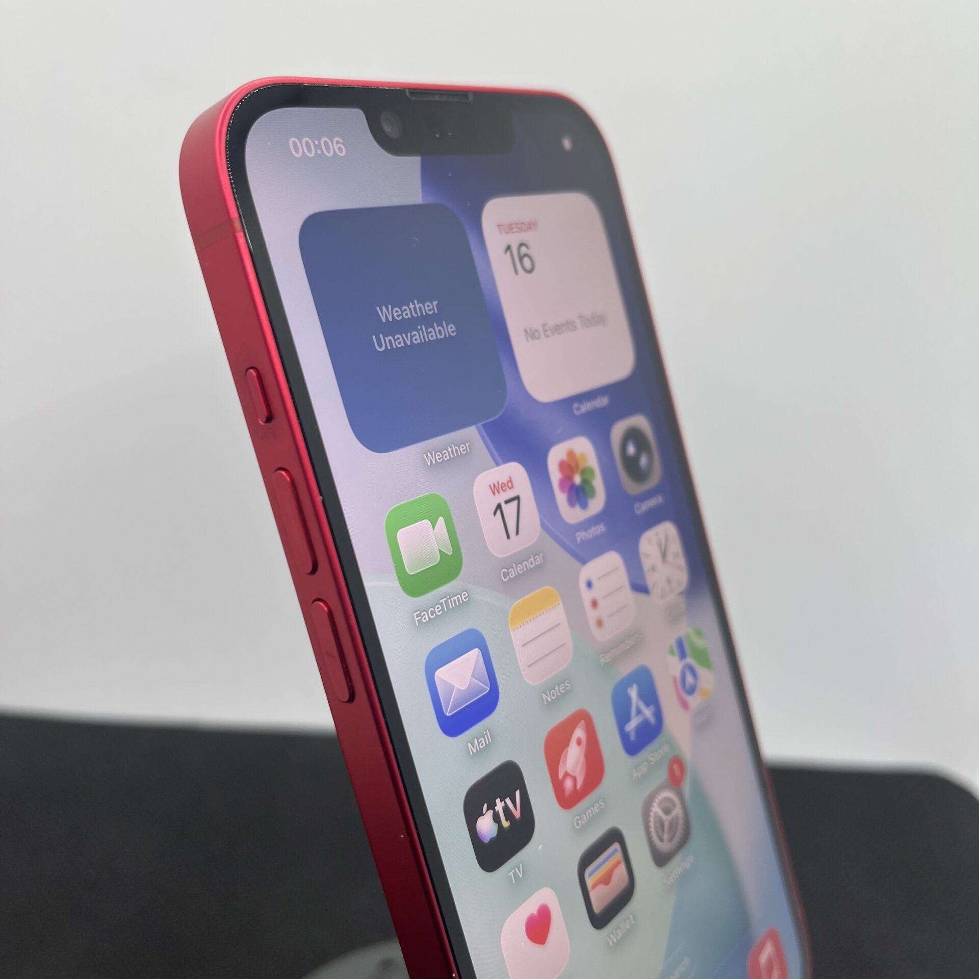 Apple iPhone 14 128GB Product Red (Condition: Excellent) - Image 4
