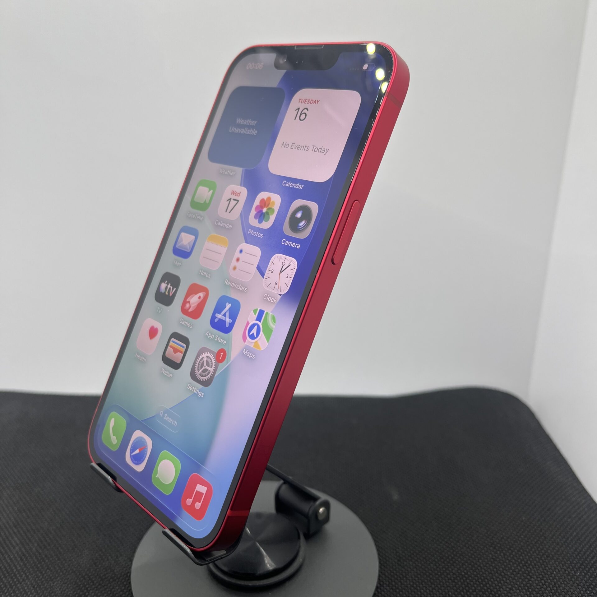 Apple iPhone 14 128GB Product Red (Condition: Excellent) - Image 5