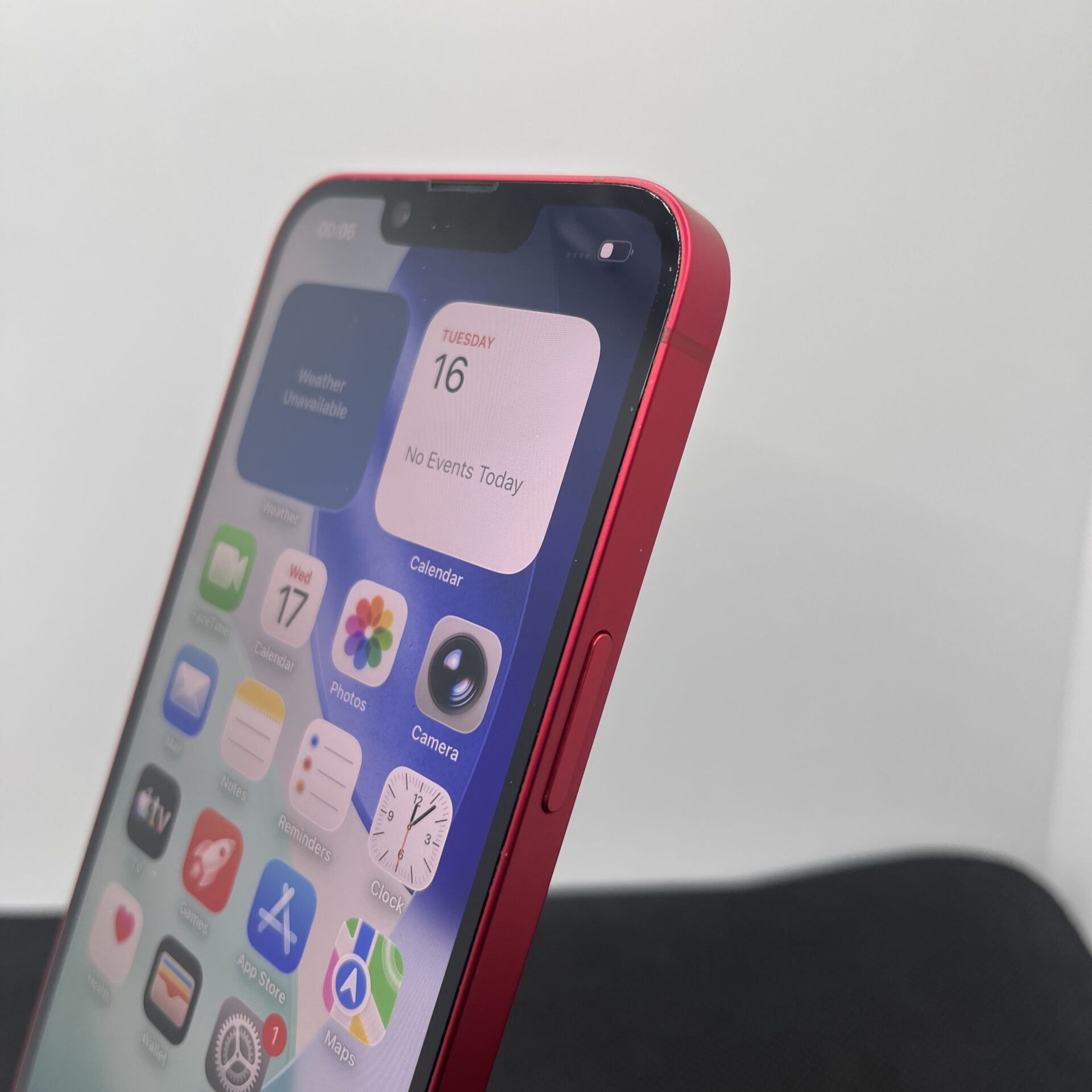 Apple iPhone 14 128GB Product Red (Condition: Excellent) - Image 6