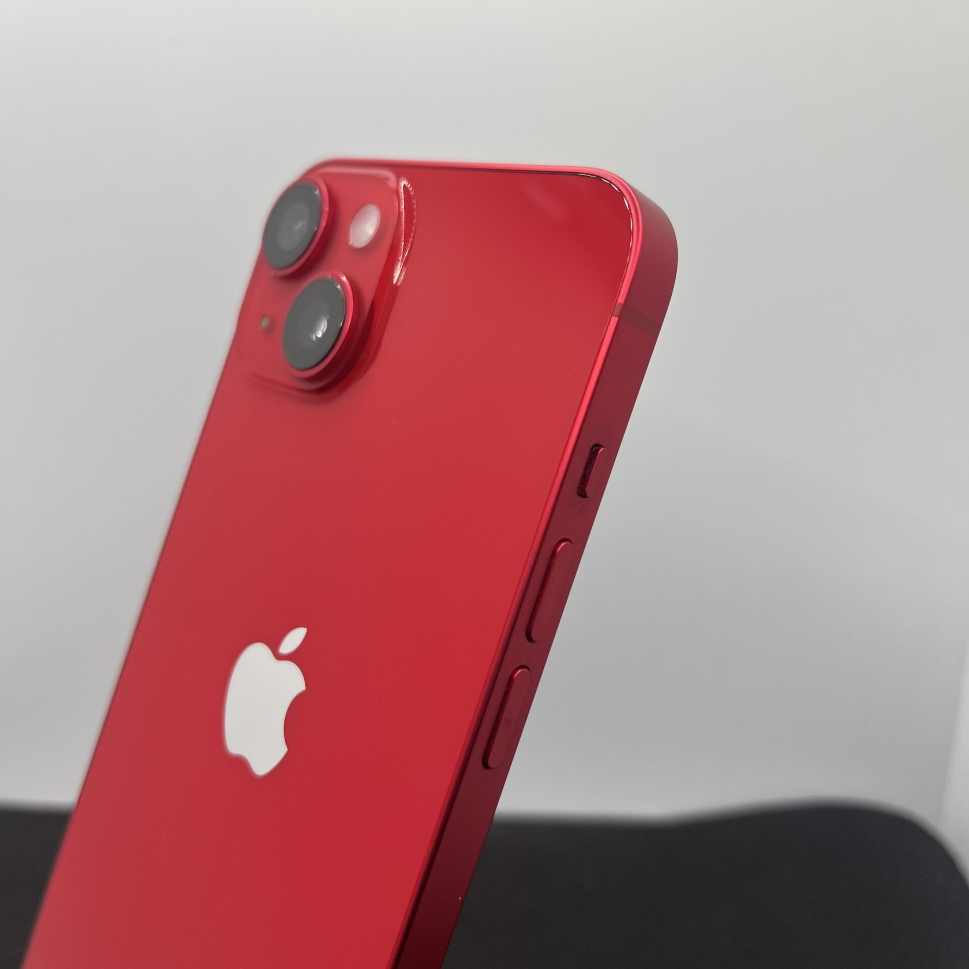 Apple iPhone 14 128GB Product Red (Condition: Excellent) - Image 8