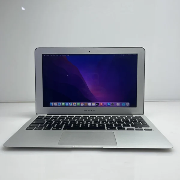 Apple MacBook Air 11-Inch 