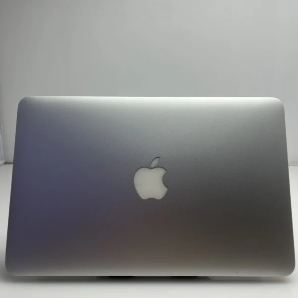 Apple MacBook Air 11-Inch 