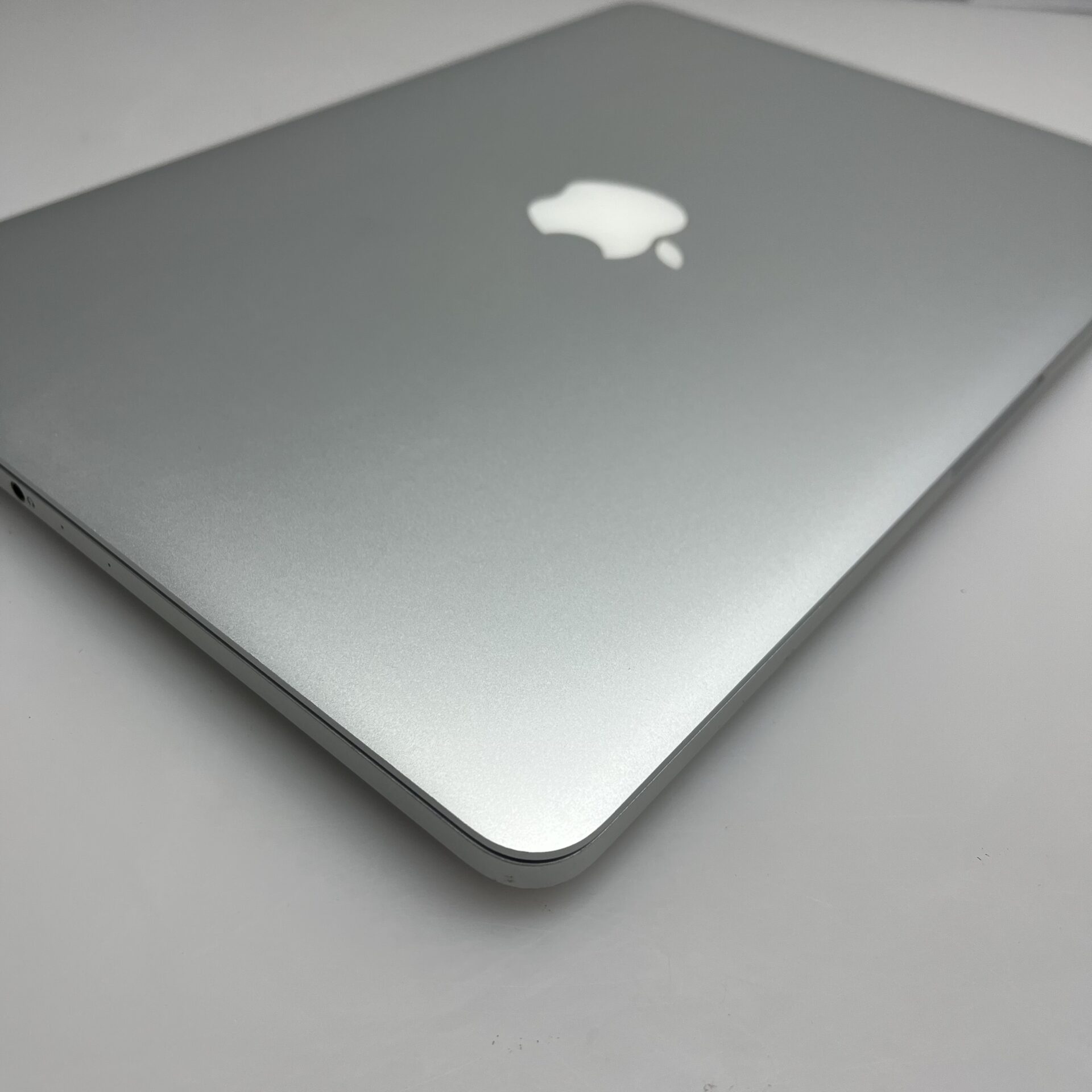 Apple MacBook Pro 13-Inch "Core i5" 2.7GHz (Early 2015) 8GB RAM 256GB SSD Silver (Condition: Good) - Image 8