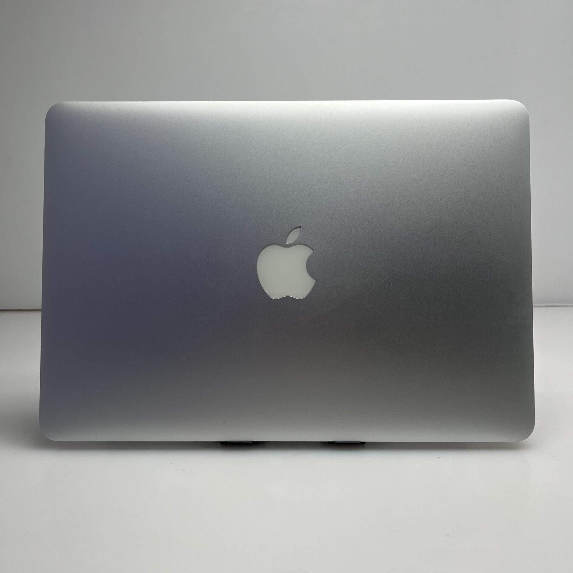 Apple MacBook Pro 13-Inch "Core i5" 2.7GHz (Early 2015) 8GB RAM 256GB SSD Silver (Condition: Good) - Image 10