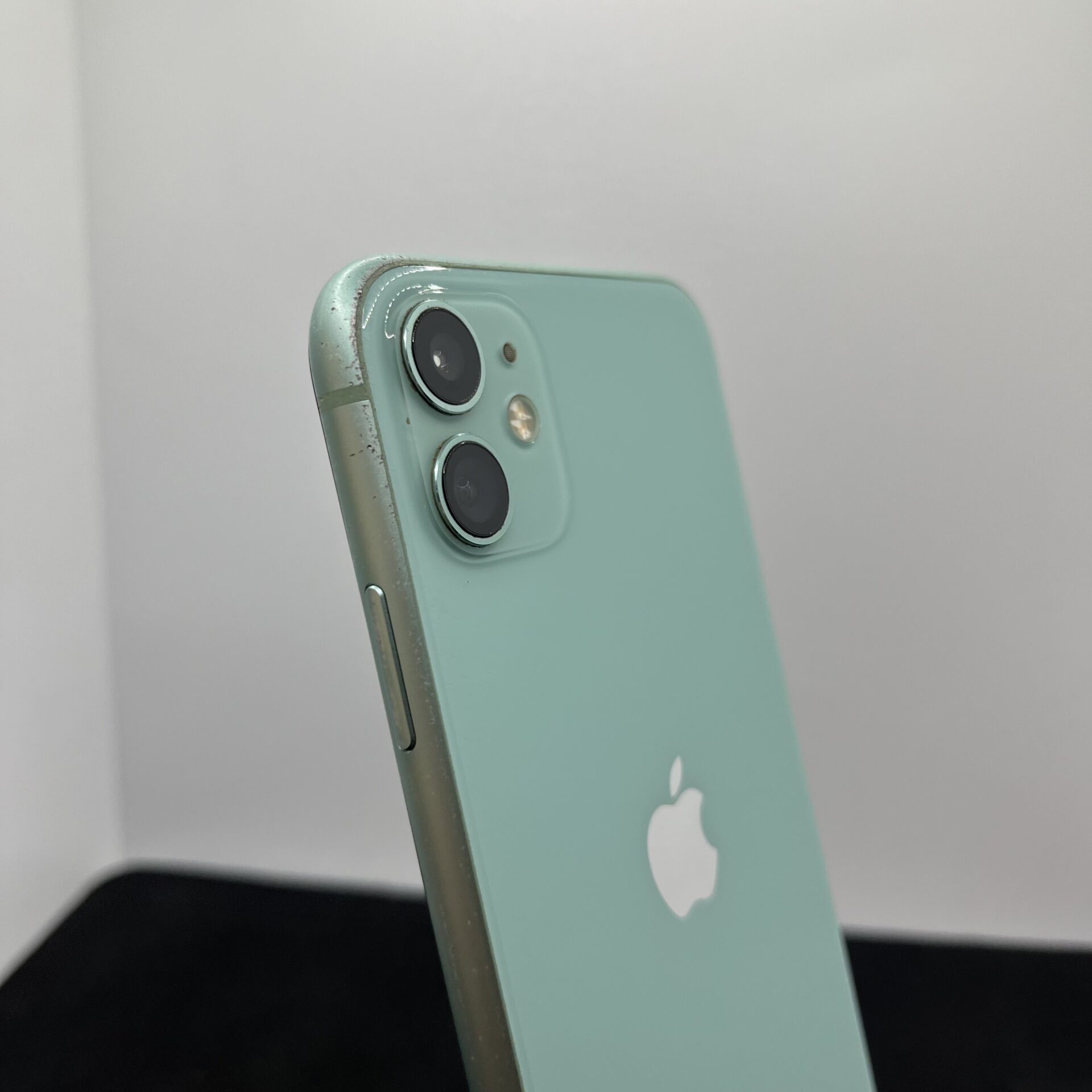 Apple iPhone 11 64GB Green (Condition: Excellent) - Image 7