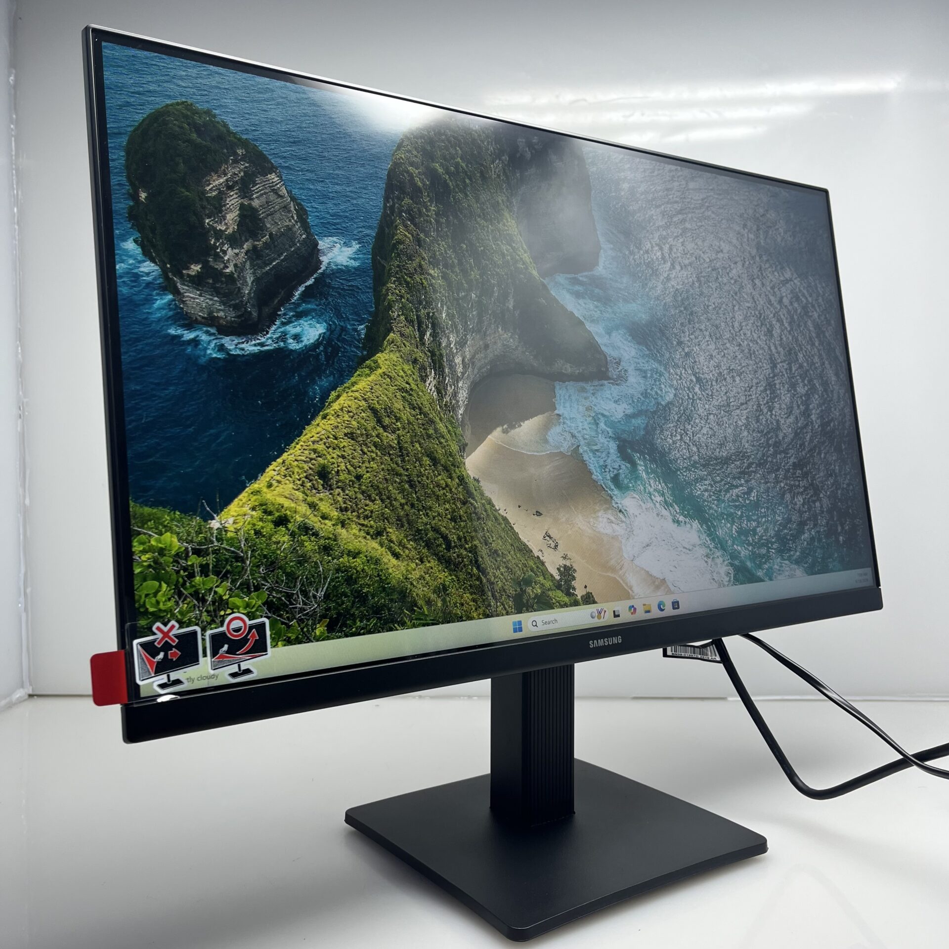 Samsung 22" S22D300GAU Full HD Monitor Black (Condition: Pristine) - Image 3