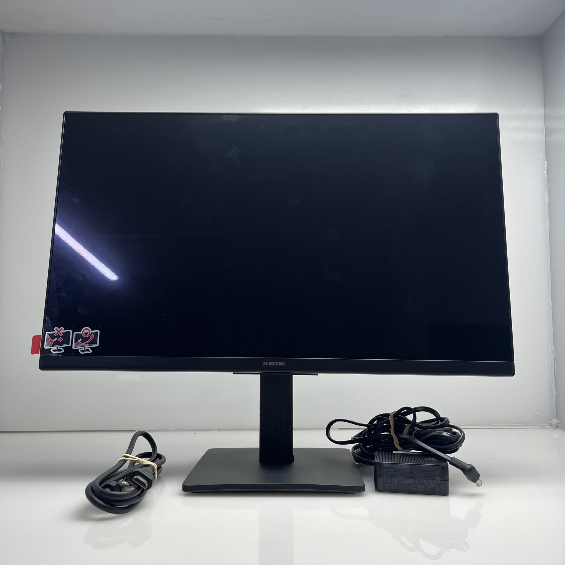 Samsung 22" S22D300GAU Full HD Monitor Black (Condition: Pristine) - Image 5