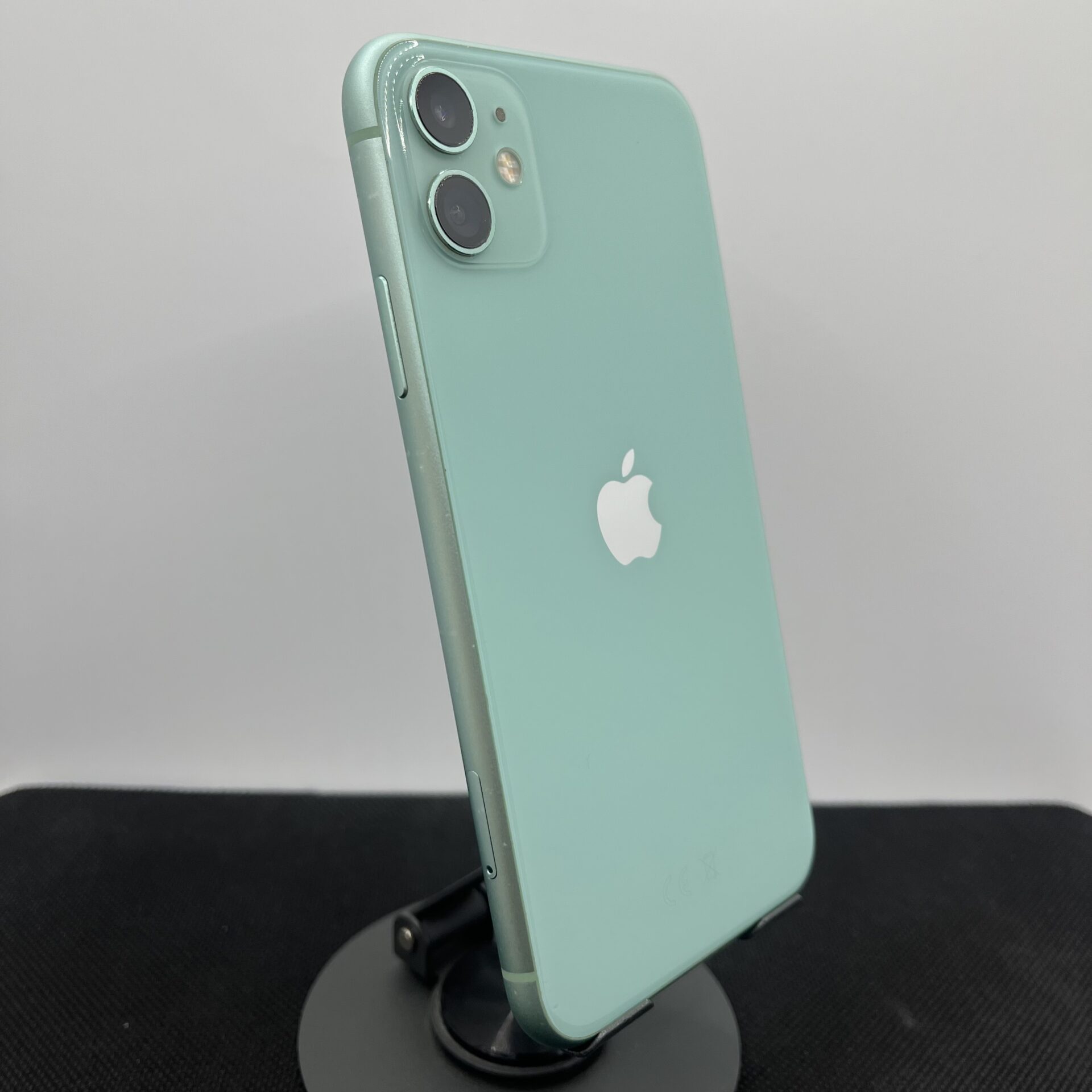 Apple iPhone 11 64GB Green (Condition: Good) - Image 7