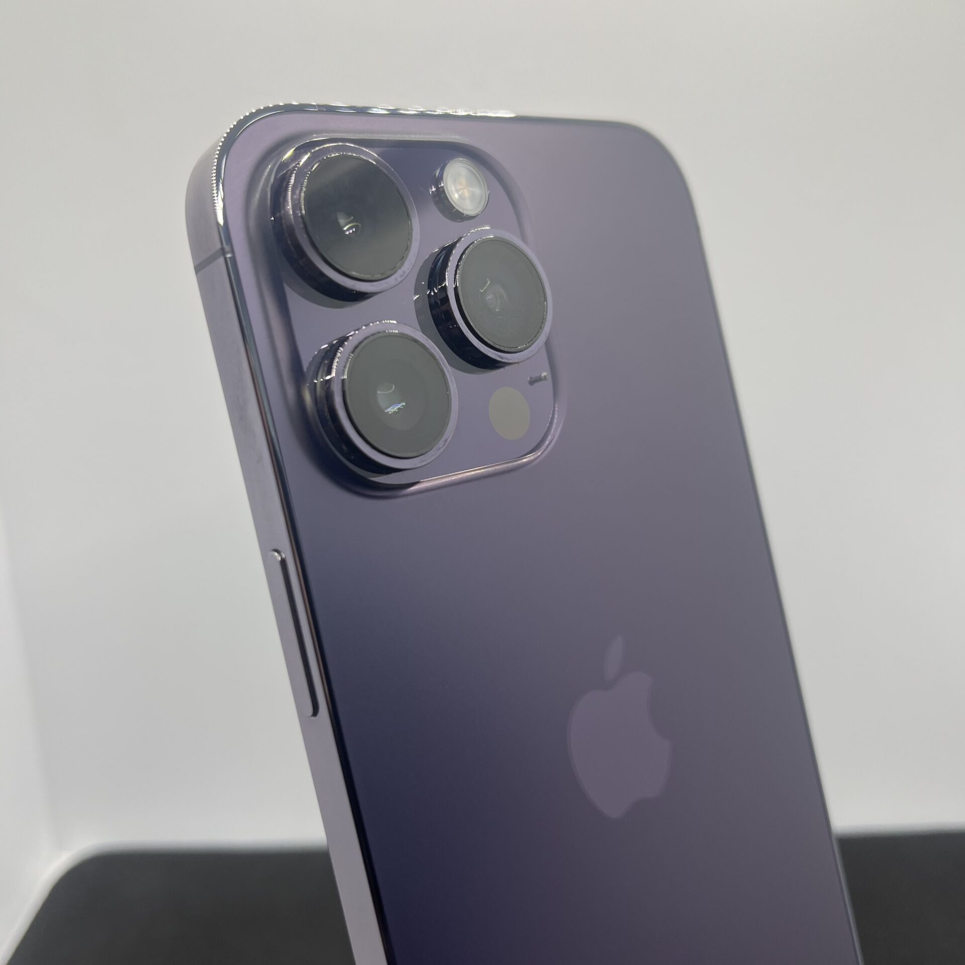Apple iPhone 14 Pro Max 1TB Deep Purple (Condition: Good) - Image 9