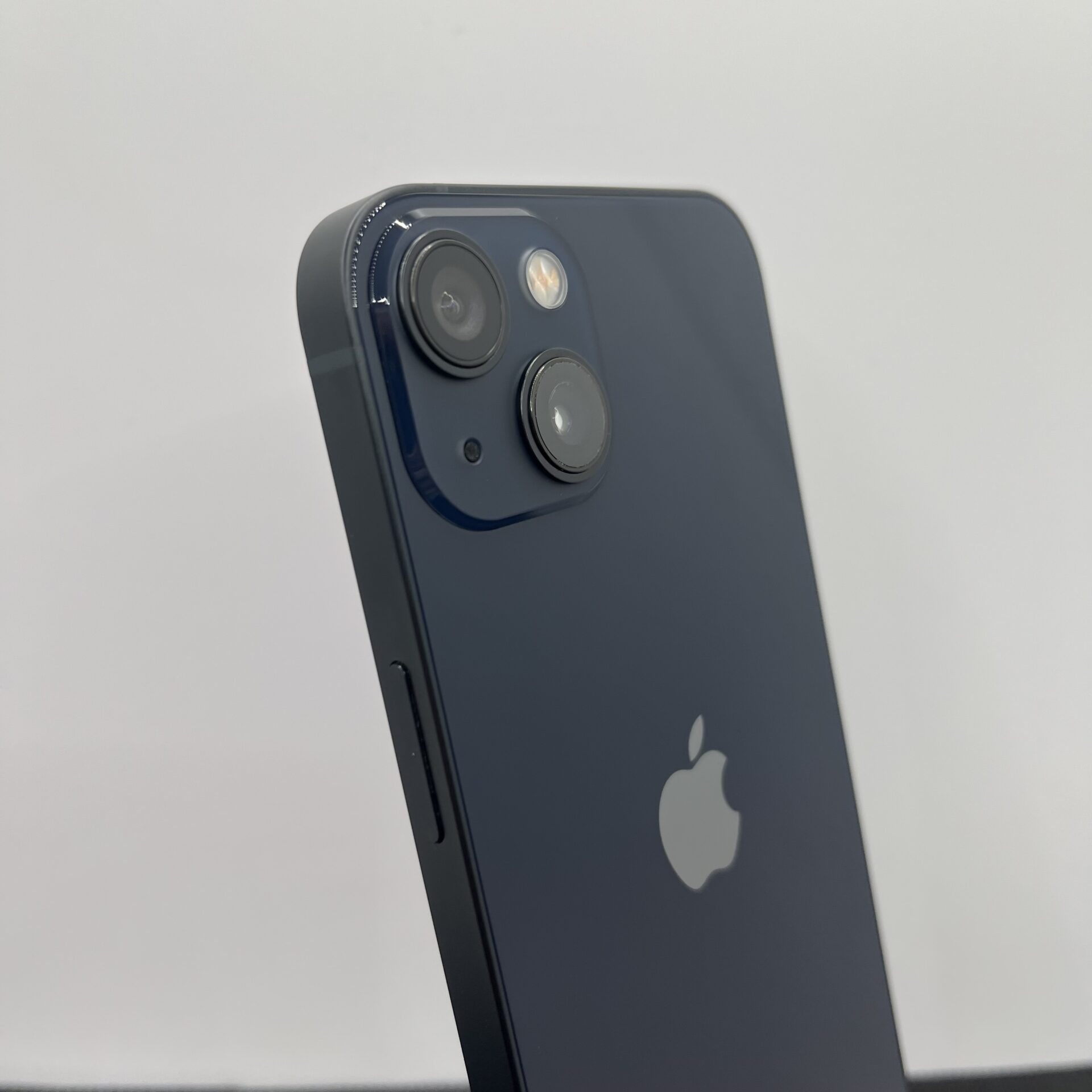 Apple iPhone 13 128GB Midnight (Condition: Excellent) - Image 9