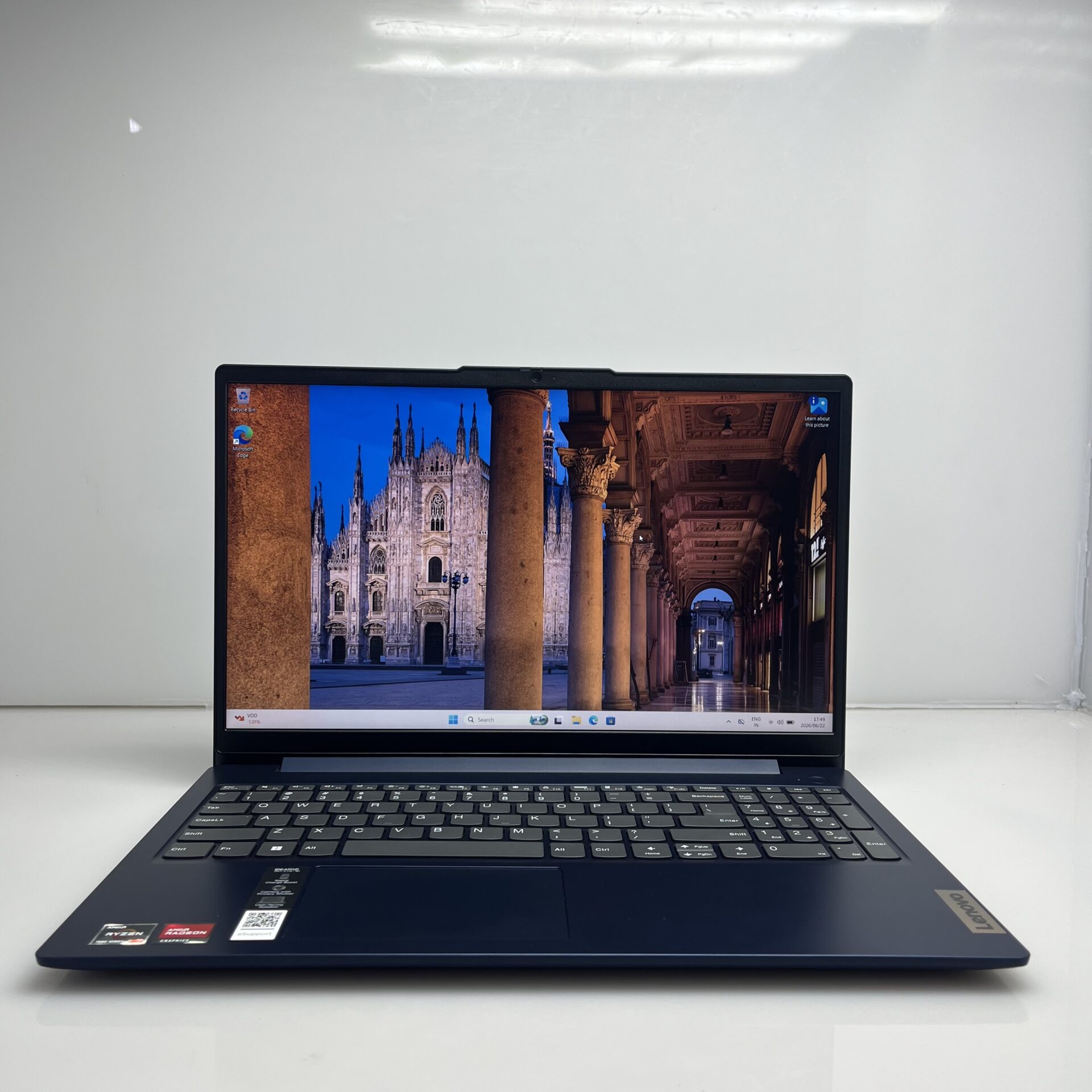 Lenovo IdeaPad Slim 3 15ABR8 "Ryzen 7" 2.00GHz 16GB RAM 512GB SSD Abyss Blue (Condition: Excellent) - Image 2
